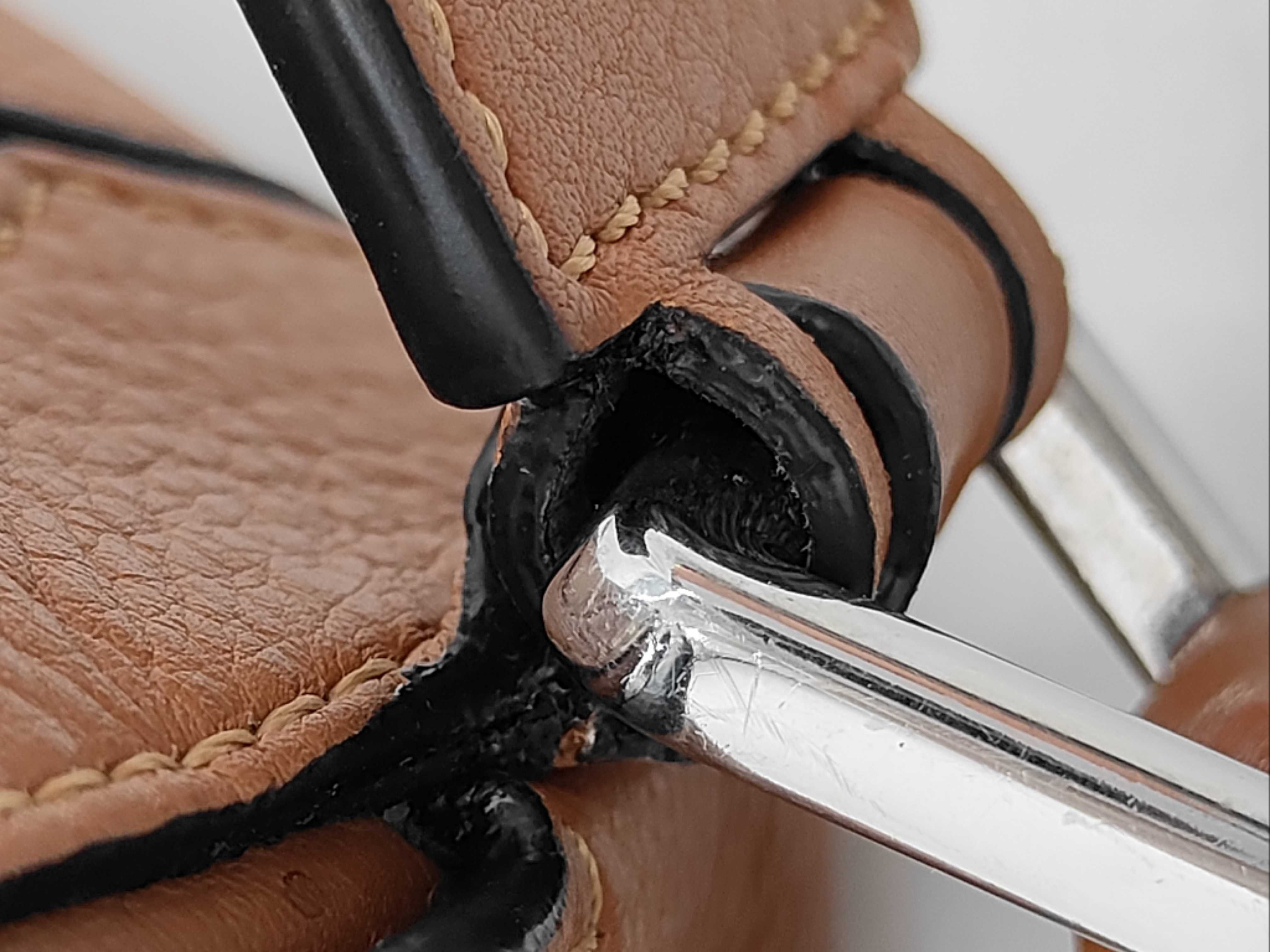 Puzzle Medium Handbag with Detachable Shoulder Strap and Zipper Closure. Suitable for hand, shoulder, or crossbody use. — view 5