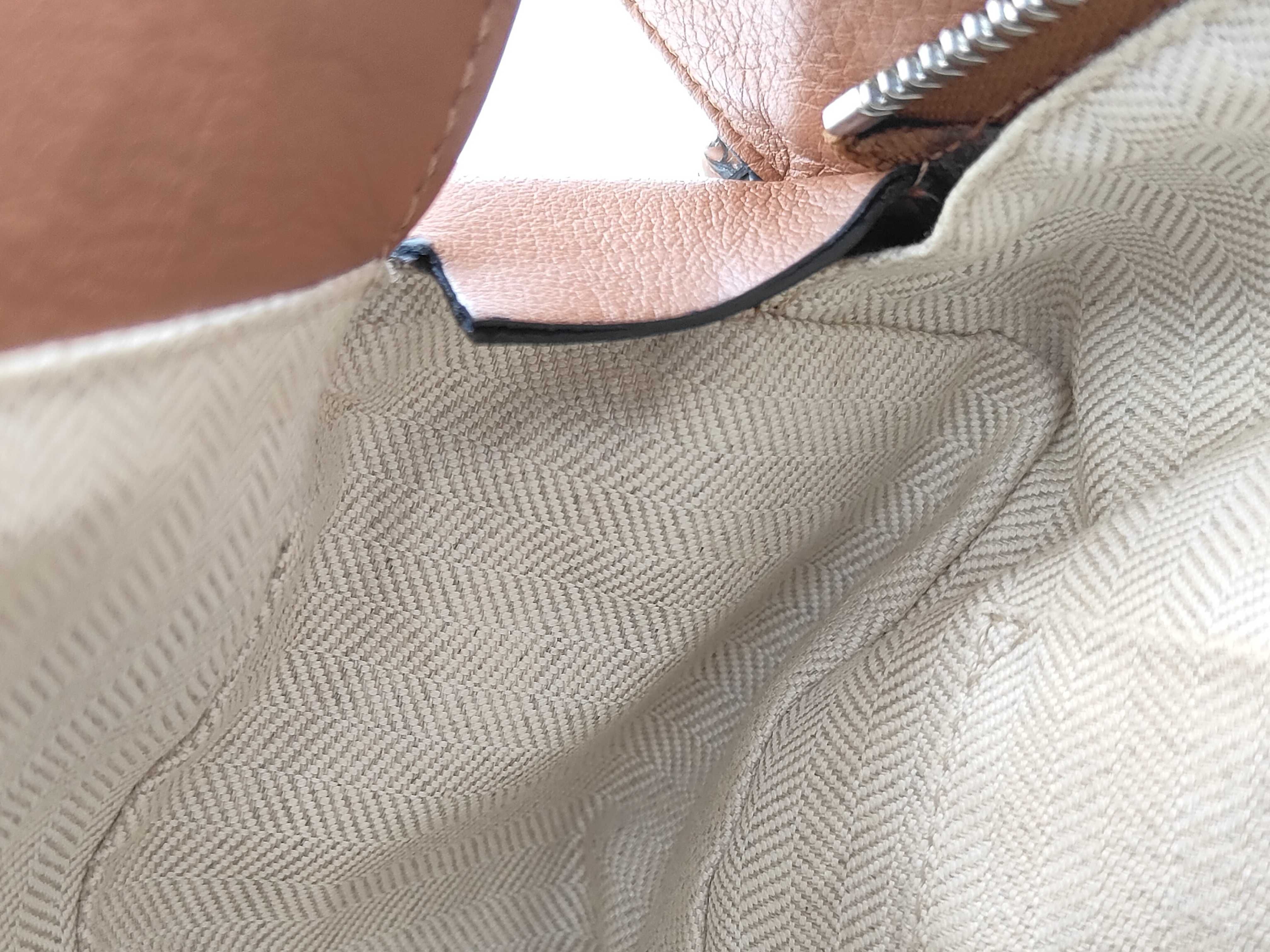 Puzzle Medium Handbag with Detachable Shoulder Strap and Zipper Closure. Suitable for hand, shoulder, or crossbody use. — view 10