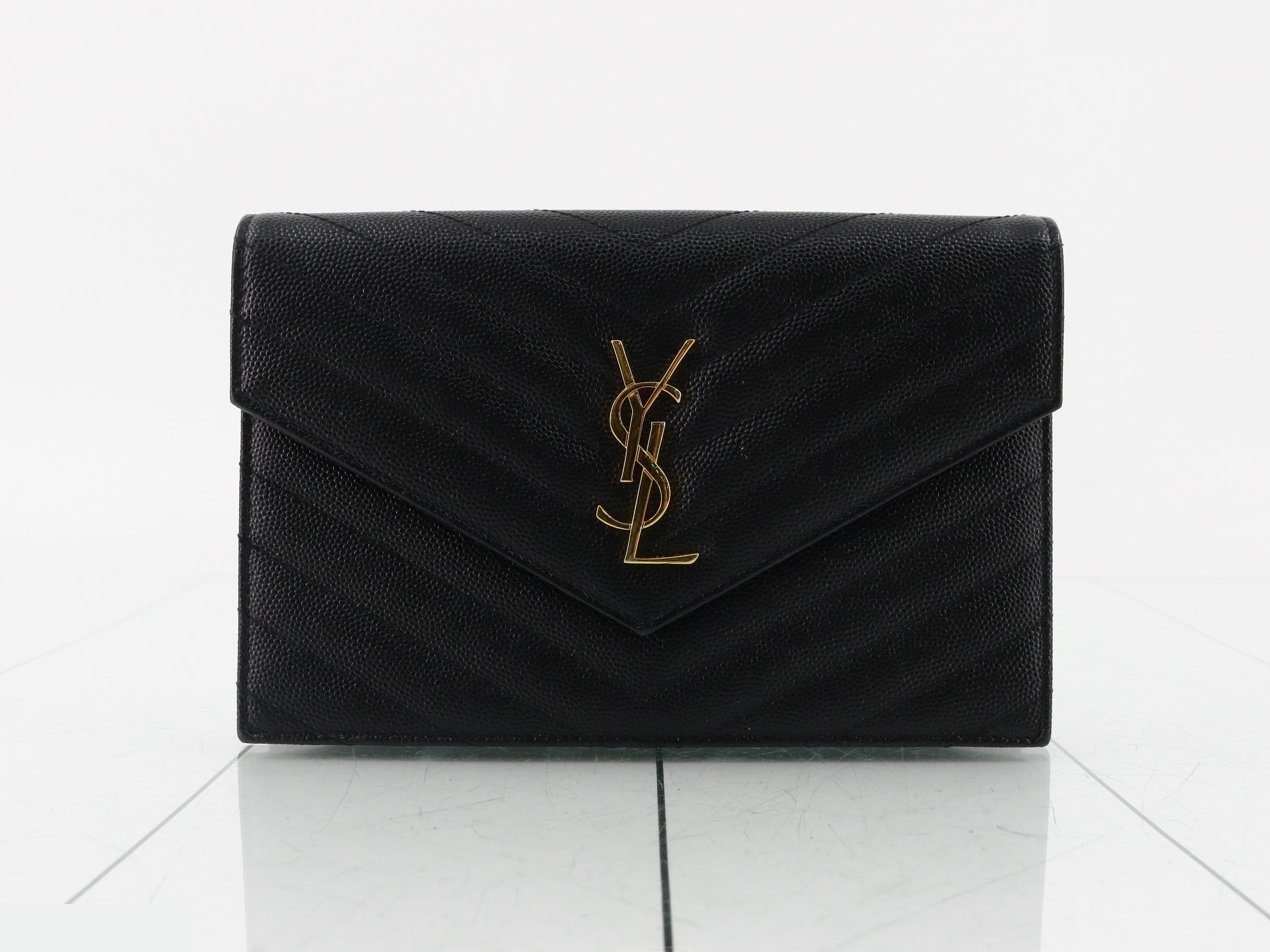 Cassandra Chain Wallet Shoulder Bag