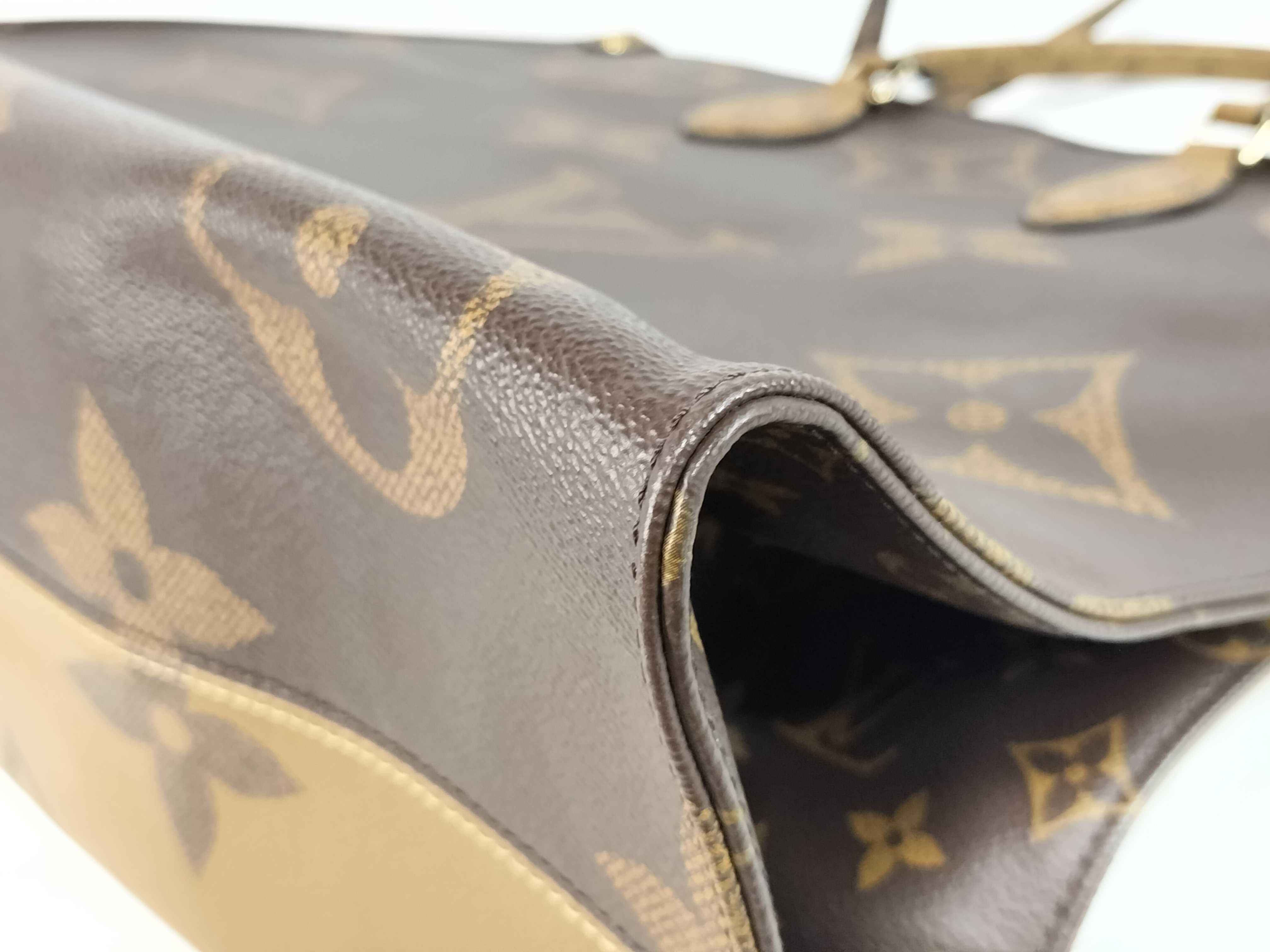 OnTheGo GM Tote Bag — view 7