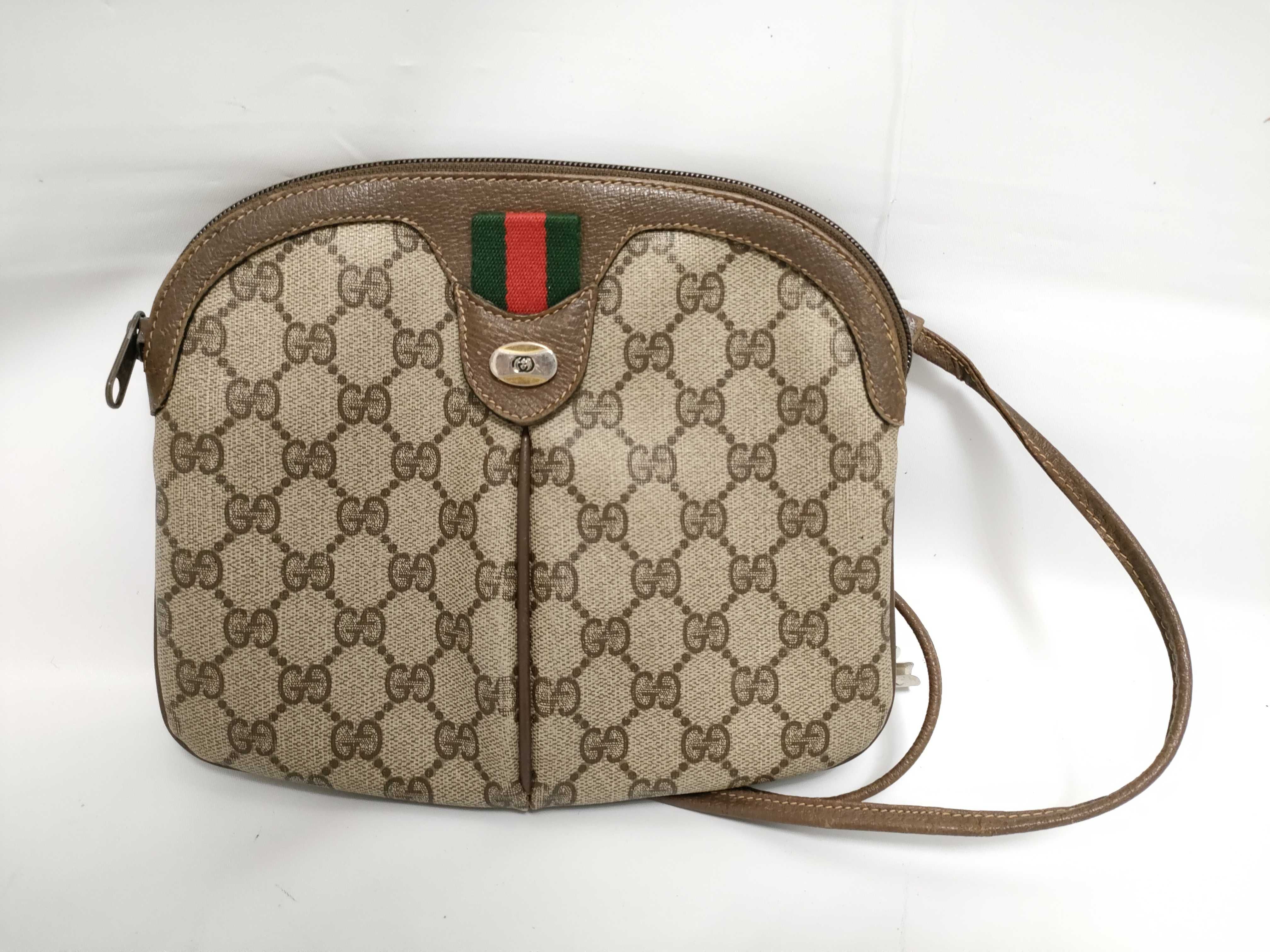 GG Supreme Sherry Shoulder Bag