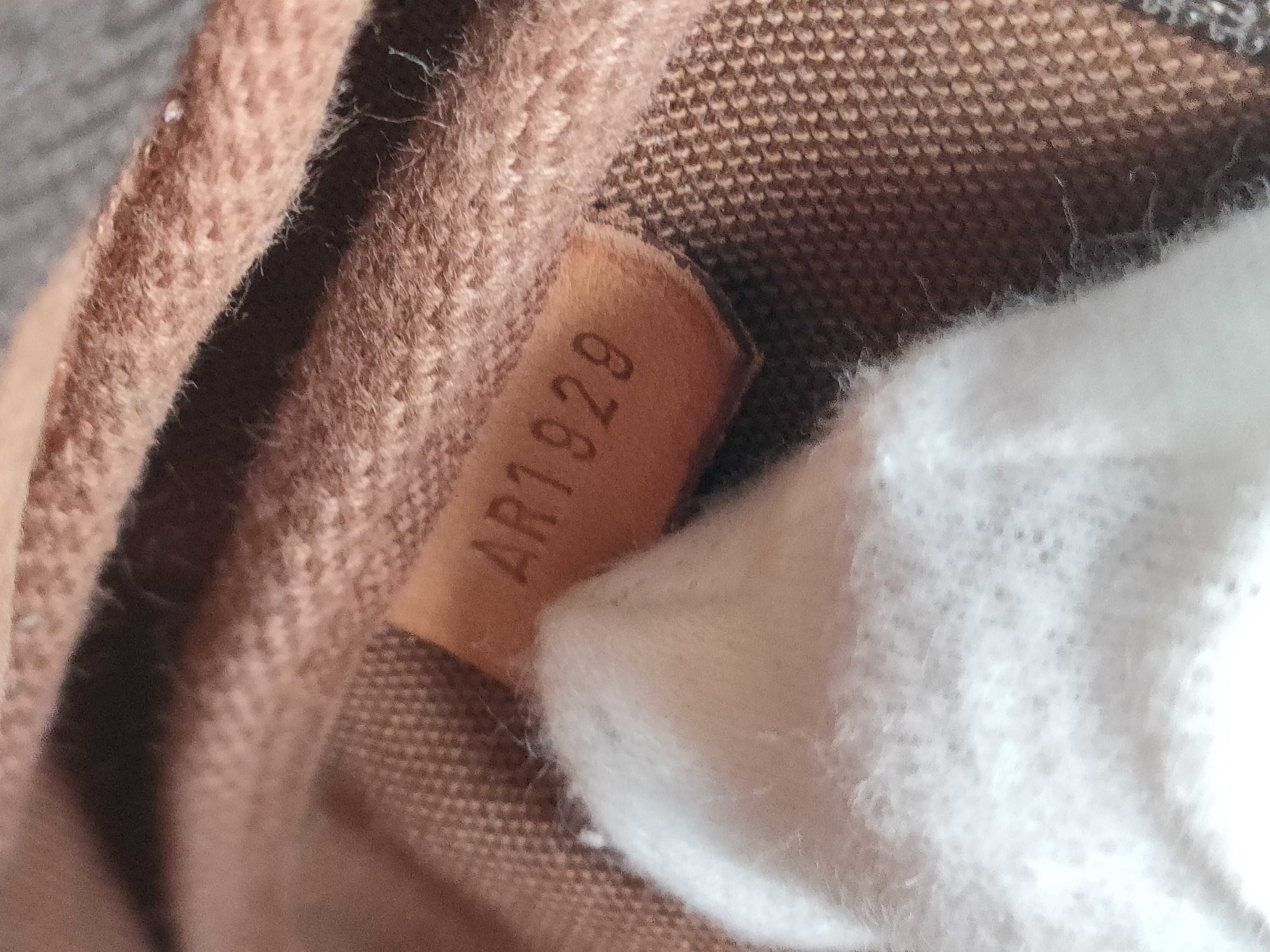 Monogram Pochette Accessoires M51980 Pouch — view 11