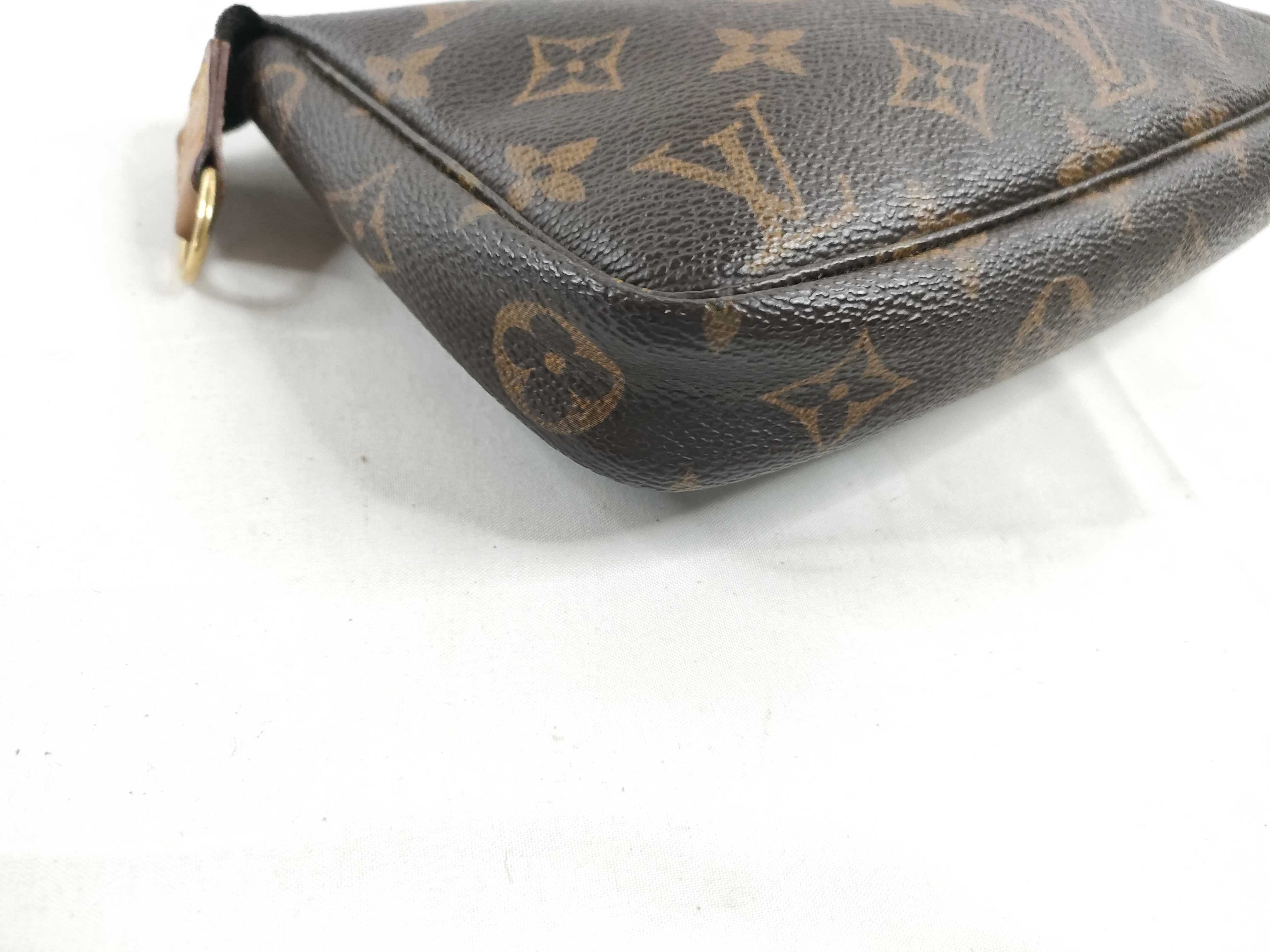 Monogram Pochette Accessoires M51980 Pouch — view 3