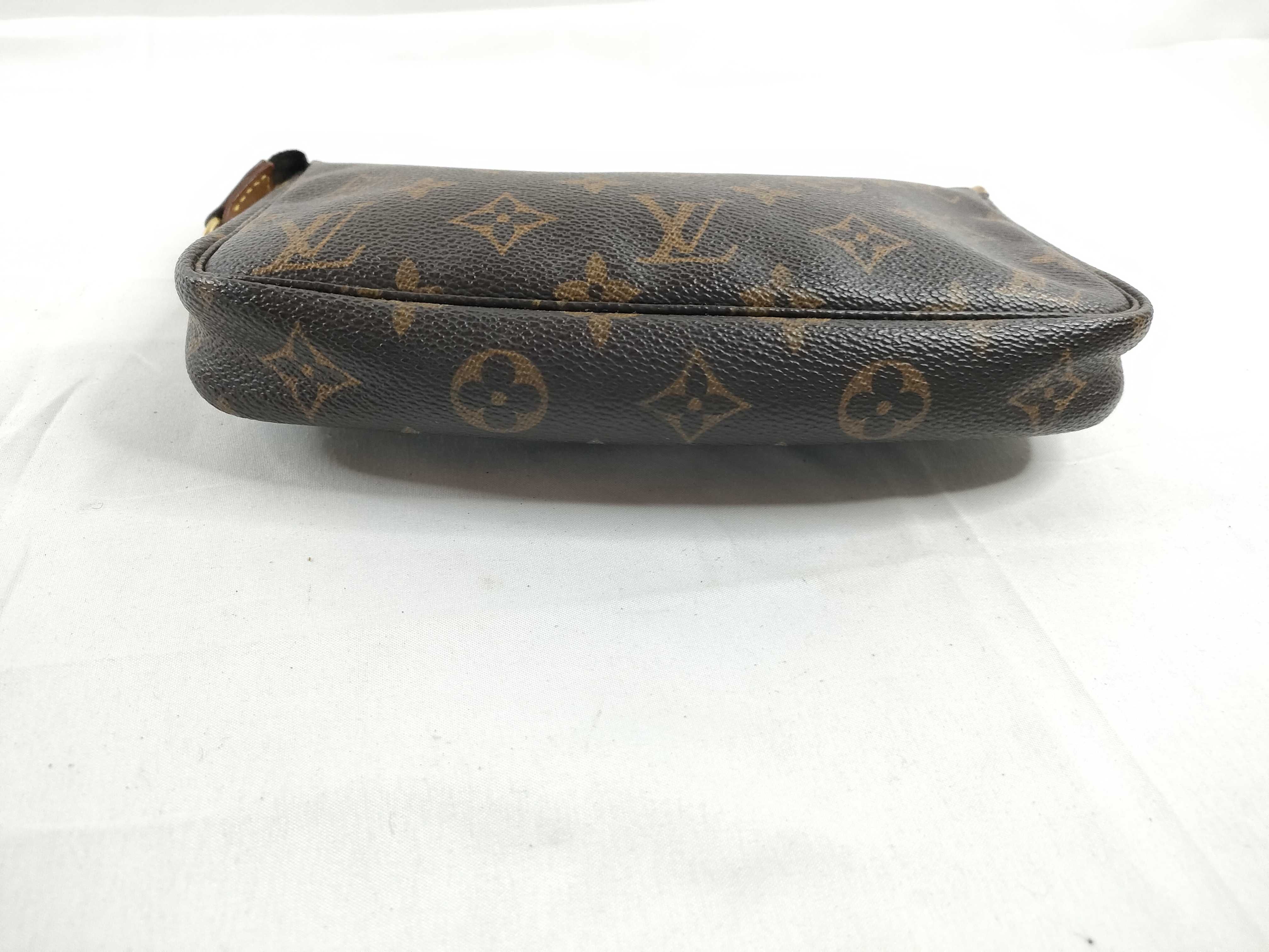 Monogram Pochette Accessoires M51980 Pouch — view 4