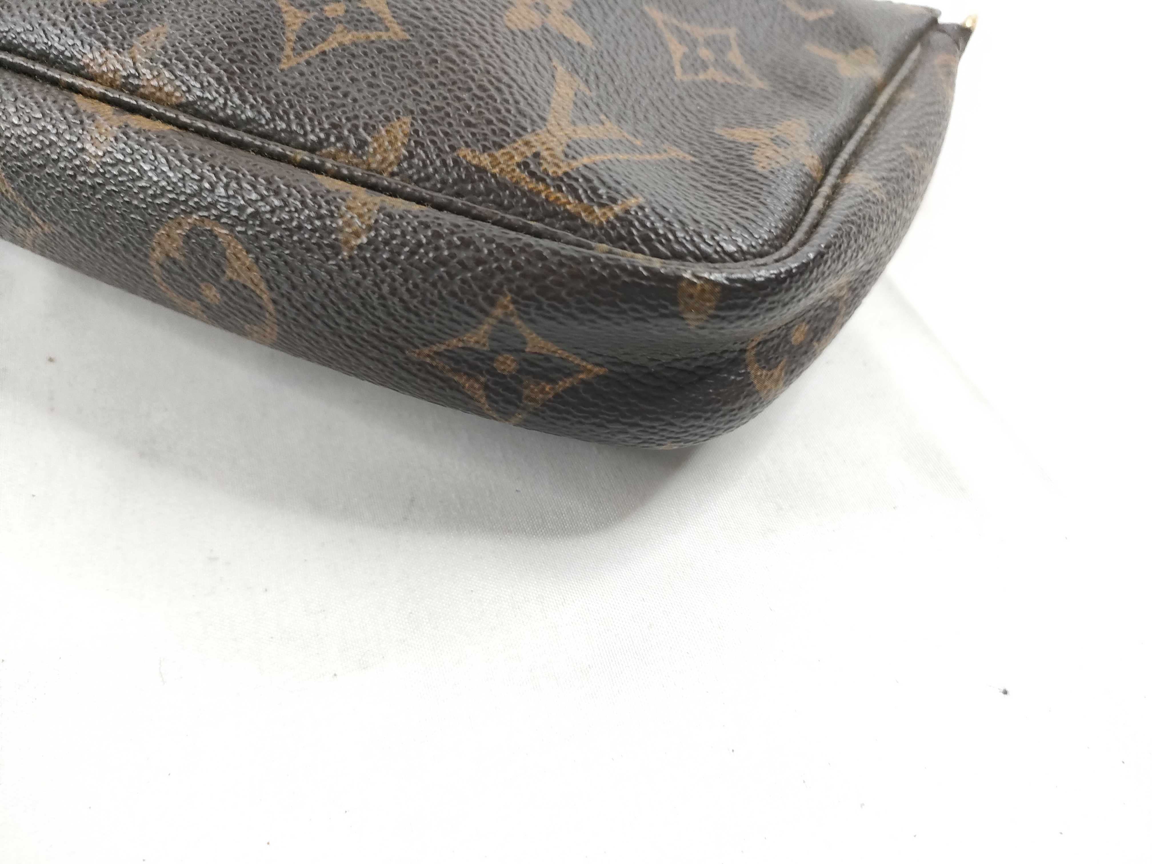 Monogram Pochette Accessoires M51980 Pouch — view 5