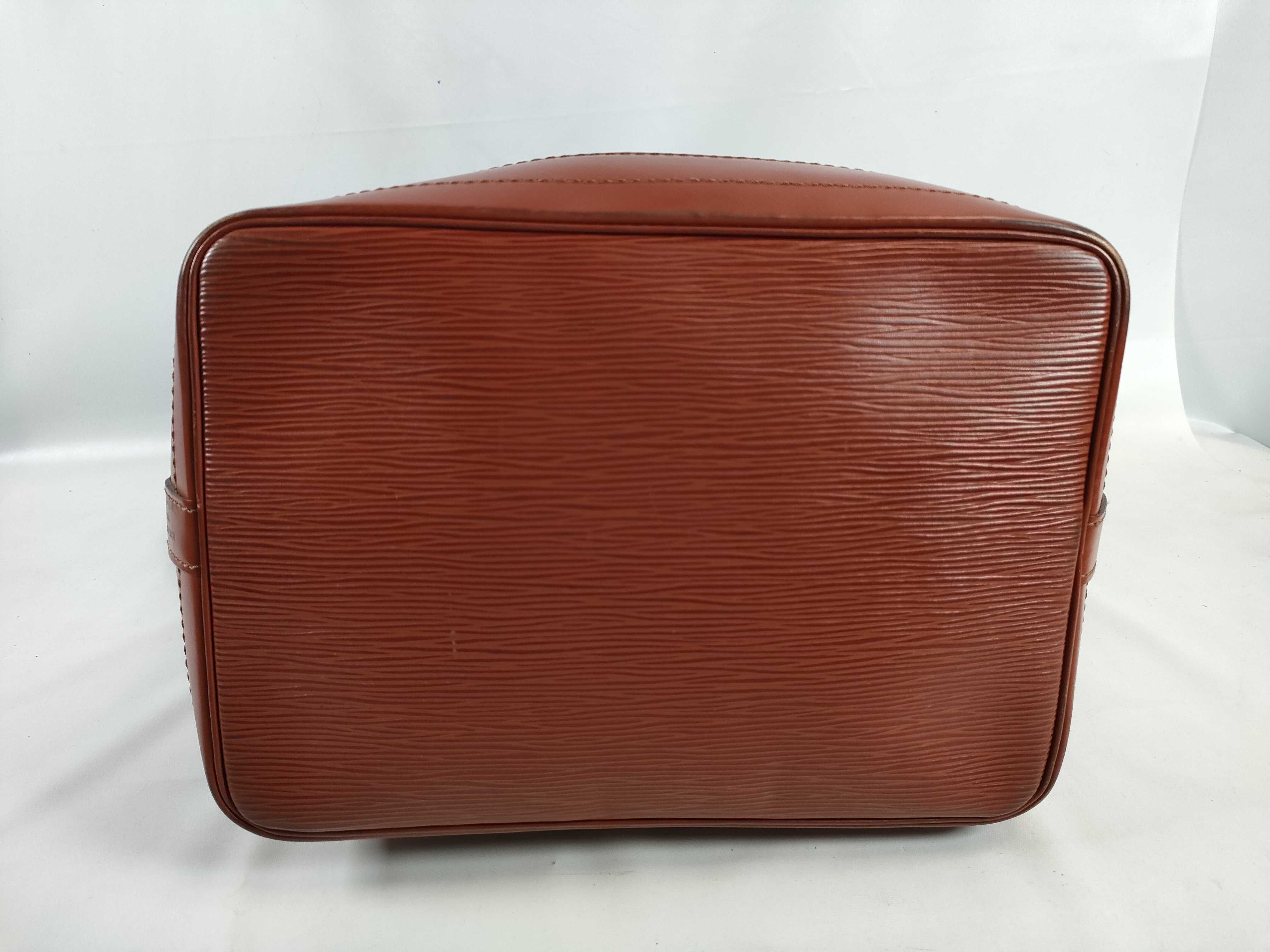 Epi Petit Noé Brown Shoulder Bag — view 7