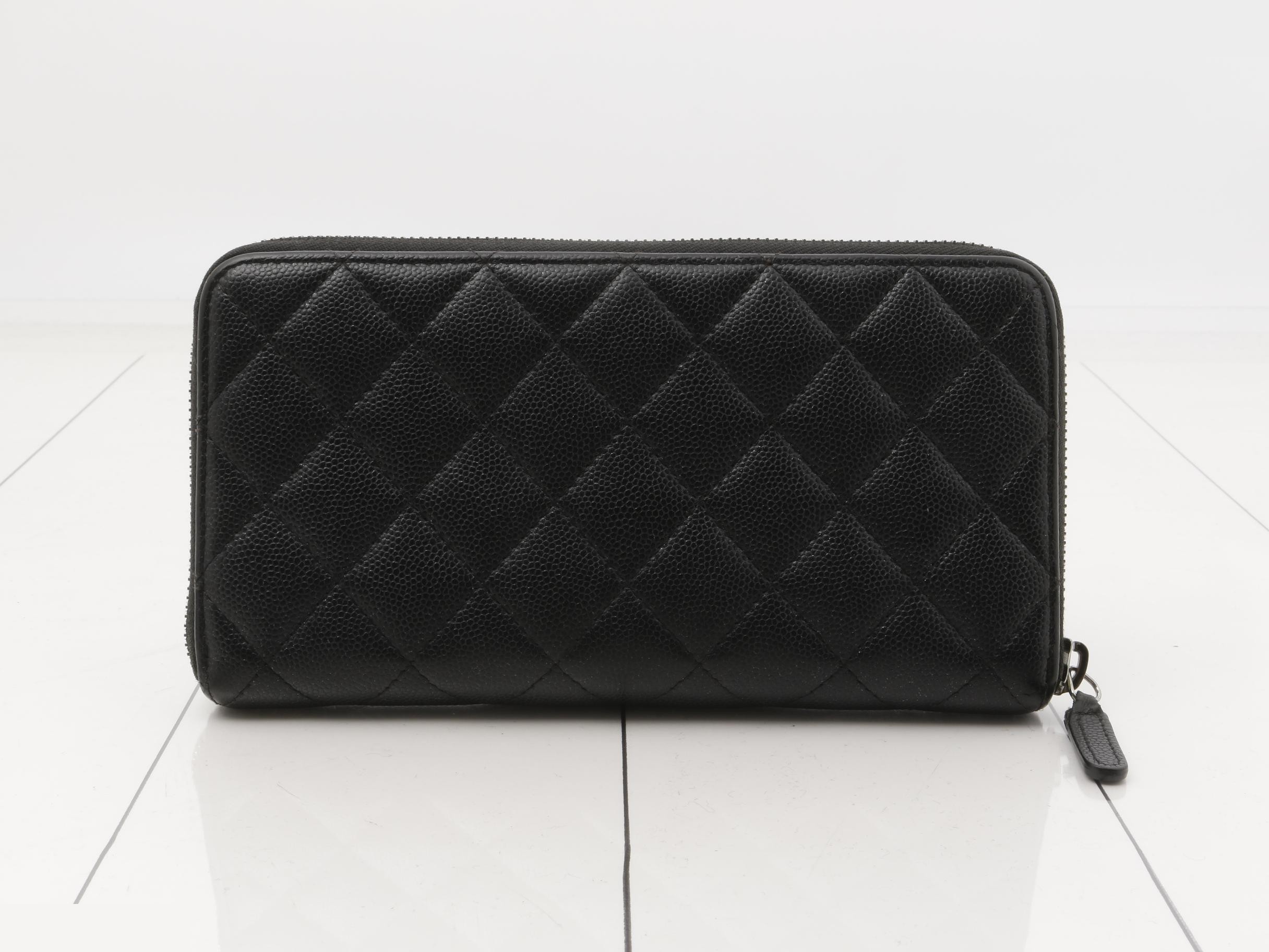 Matelassé (bag) and wallet, caviar leather, Coco mark, black — view 2