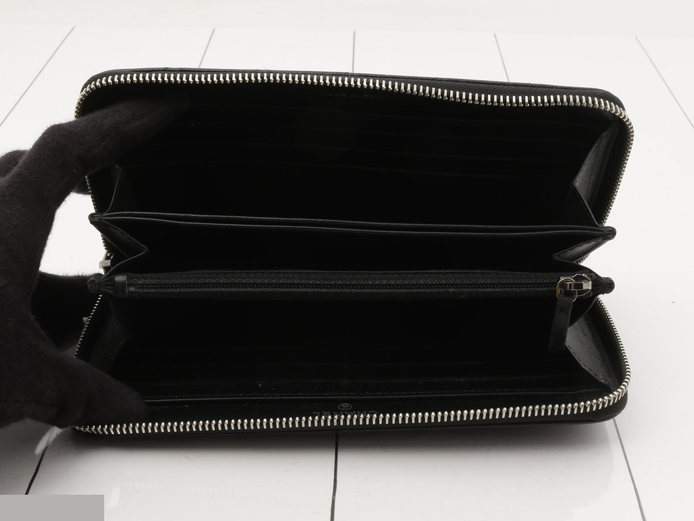 Matelassé (bag) and wallet, caviar leather, Coco mark, black — view 4