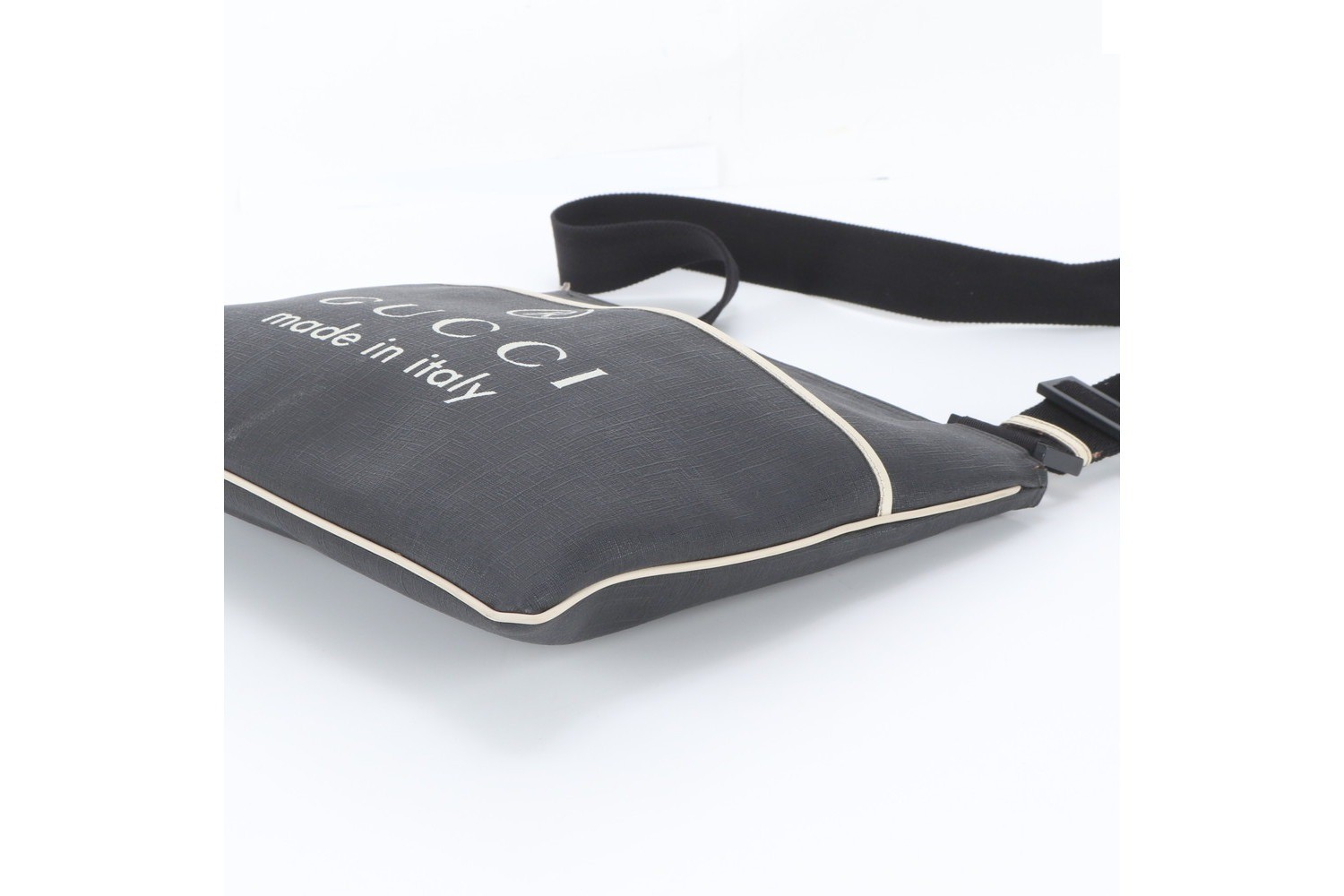 Leather shoulder bag, crossbody bag, messenger bag, business, commuting. — view 4