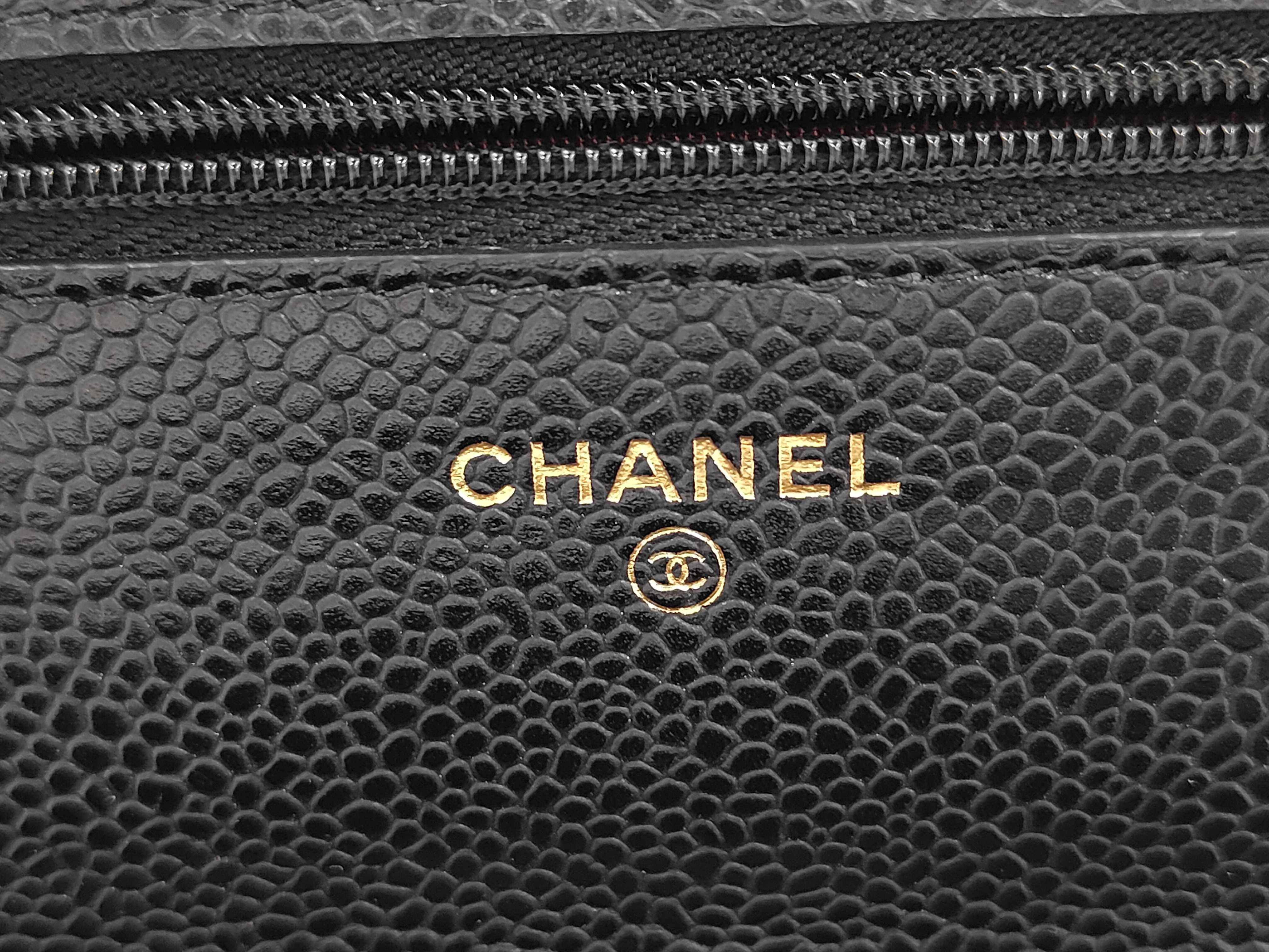 Chain Wallet Shoulder Bag — view 10