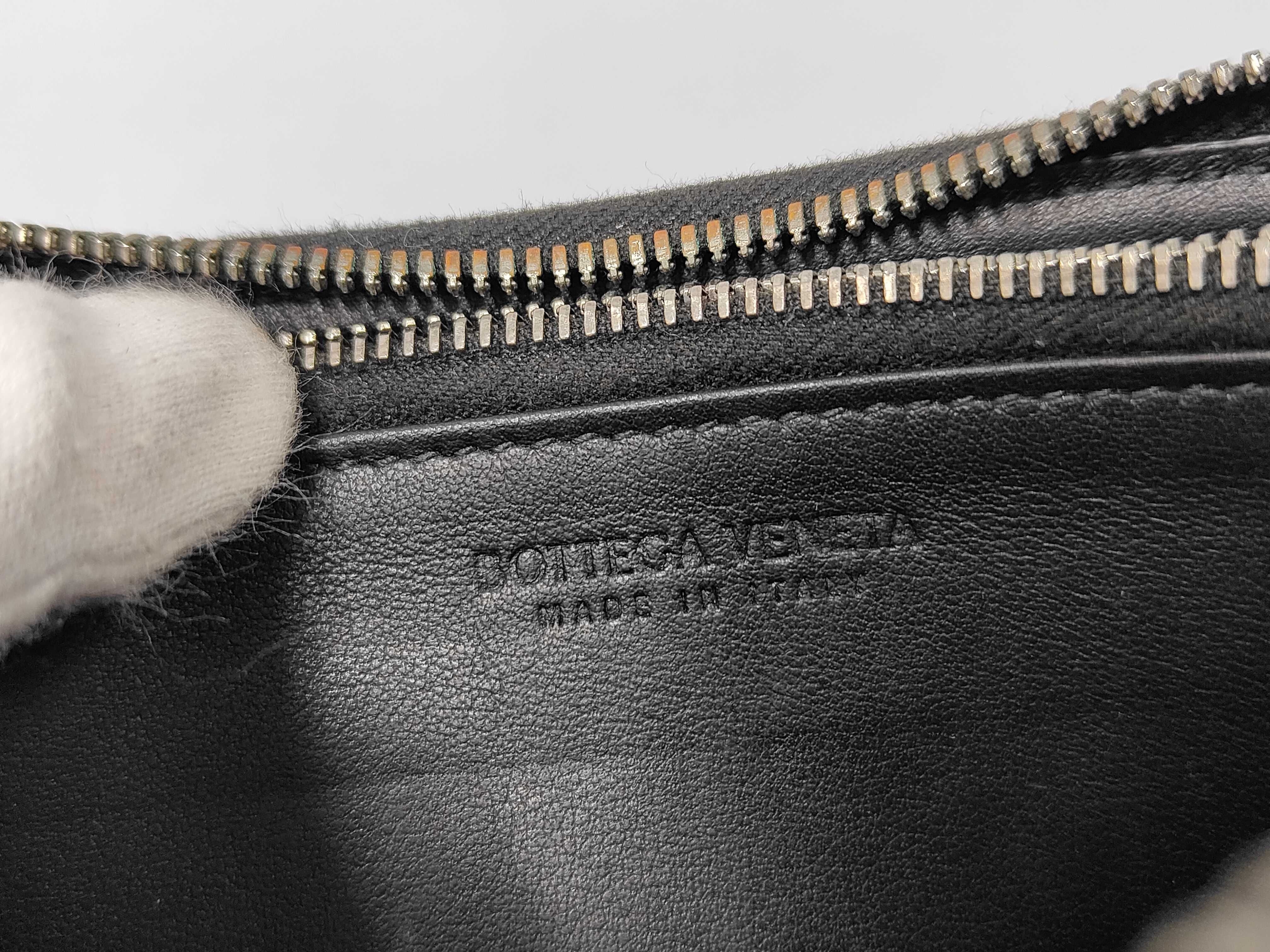 Intrecciato Zippy Wallet Black — view 10