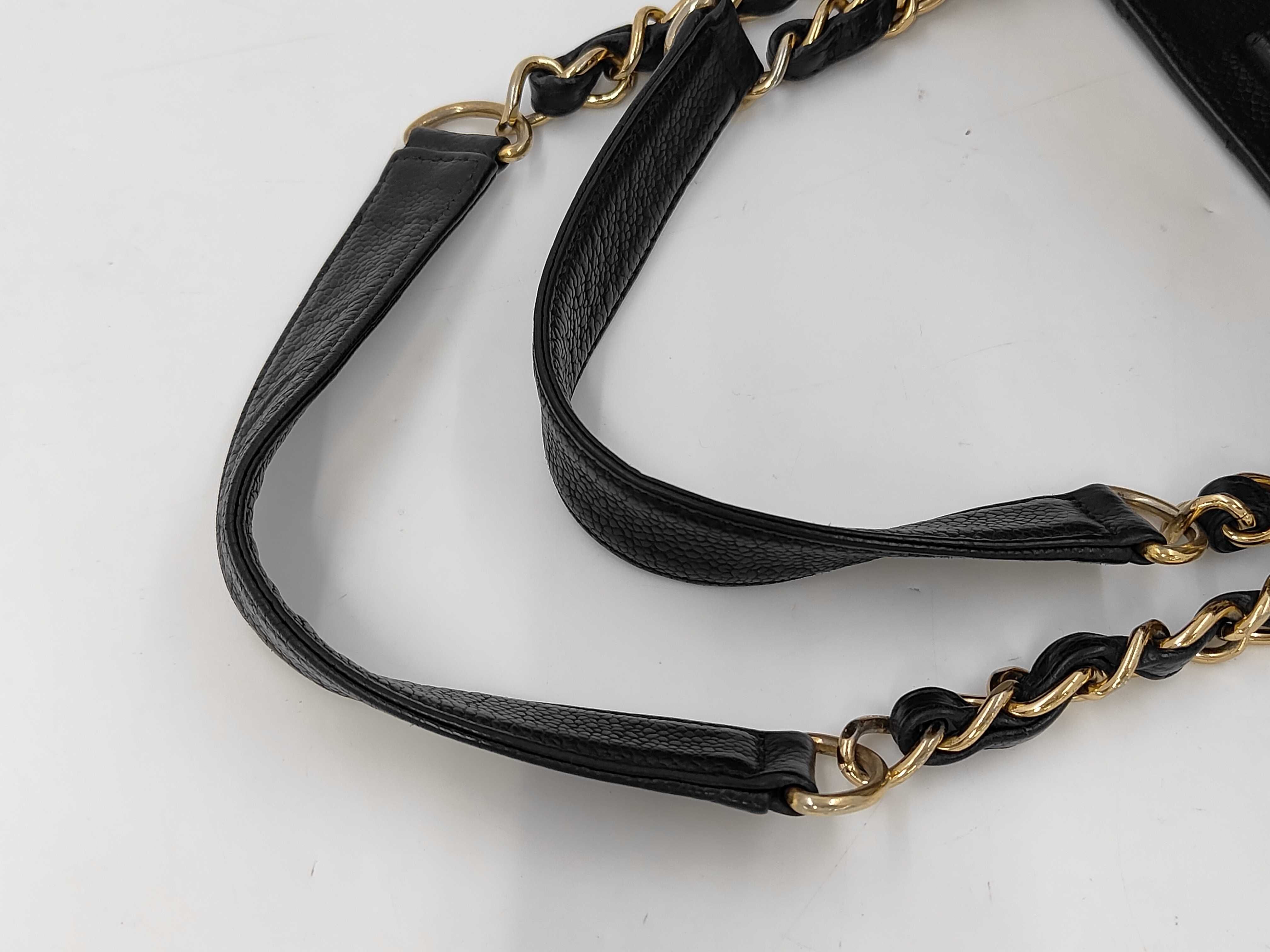 Matelassé Caviar Skin Chain Tote Bag (Black) — view 5