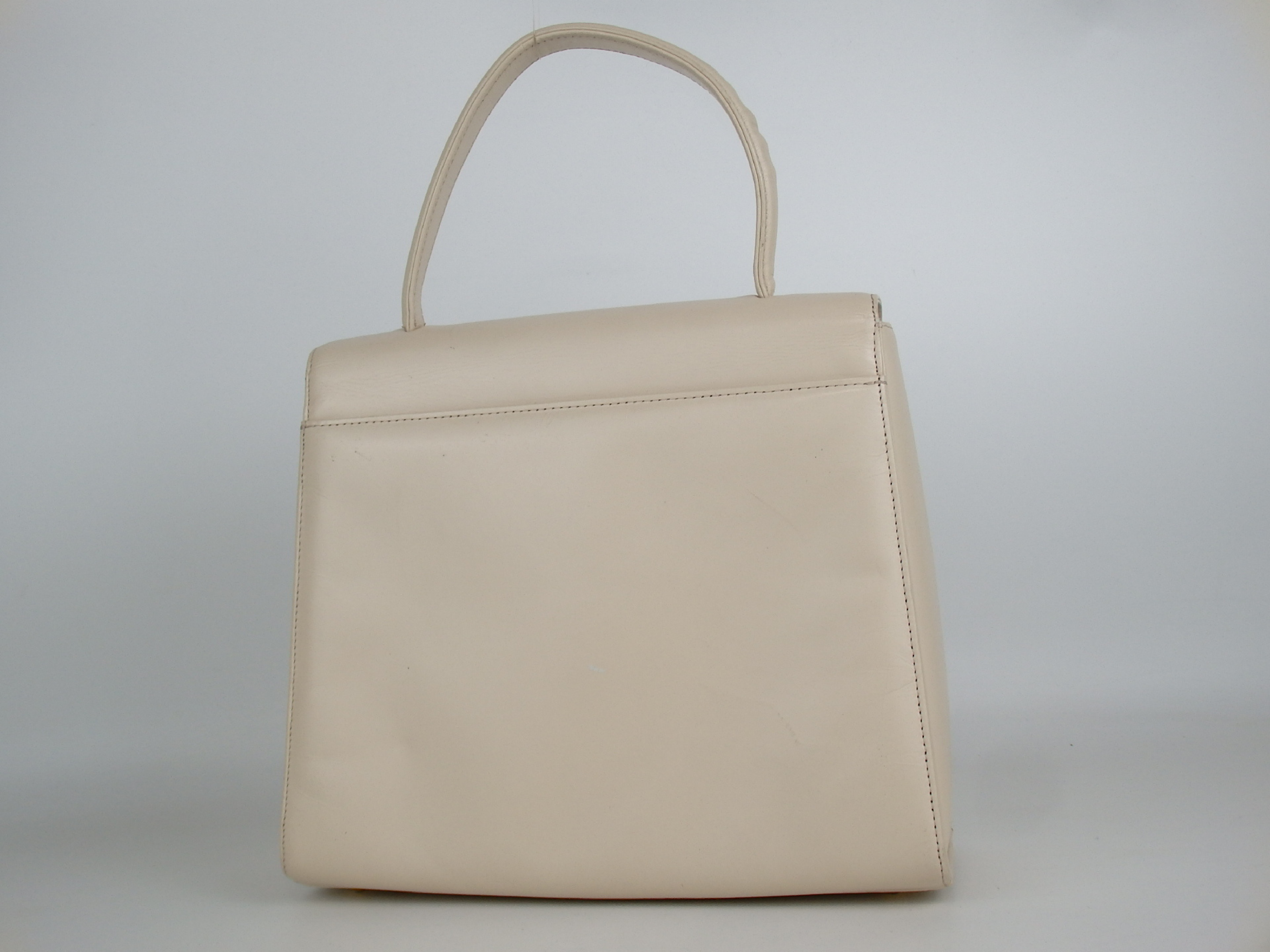 handbag — view 2