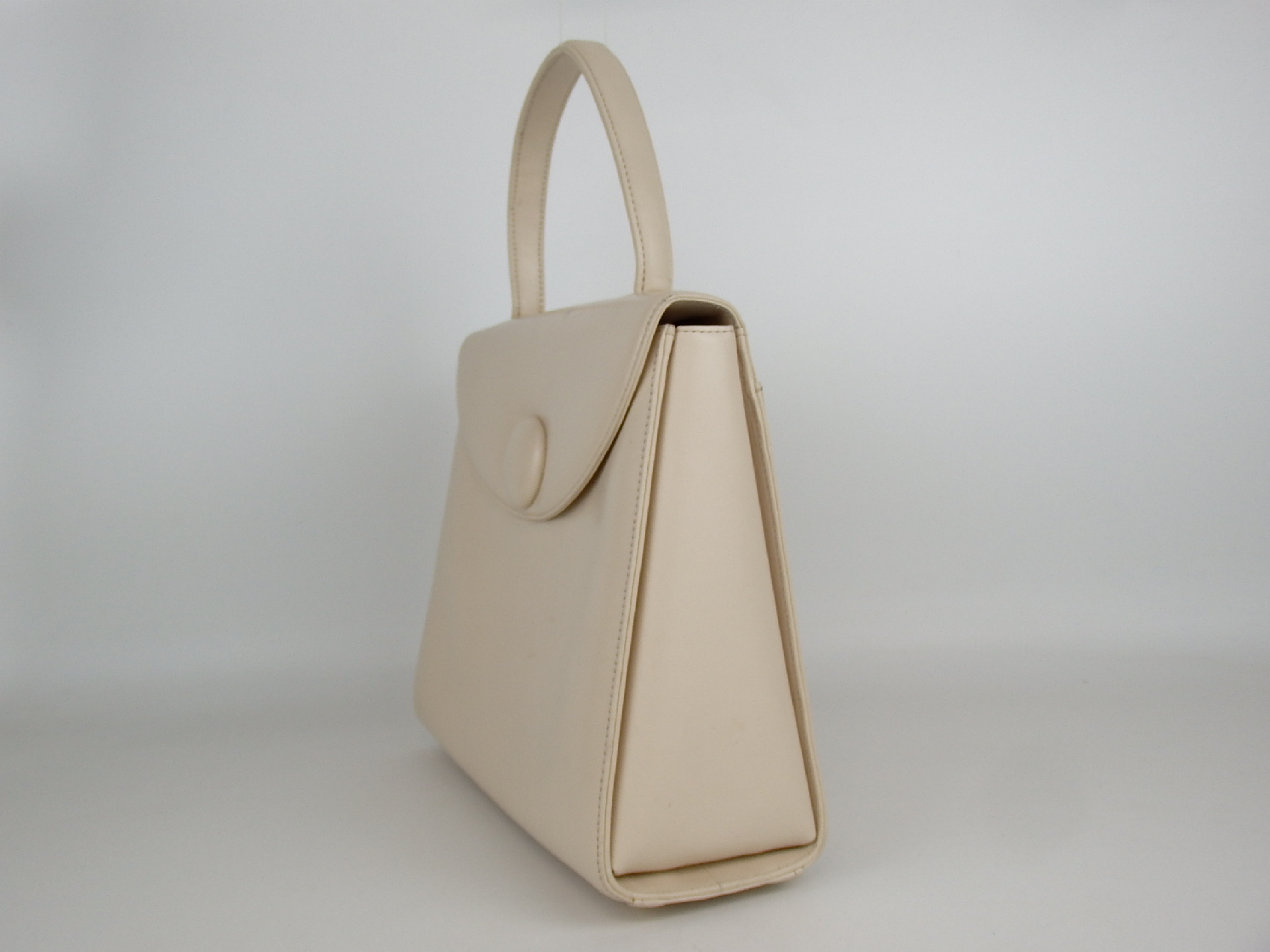 handbag — view 3