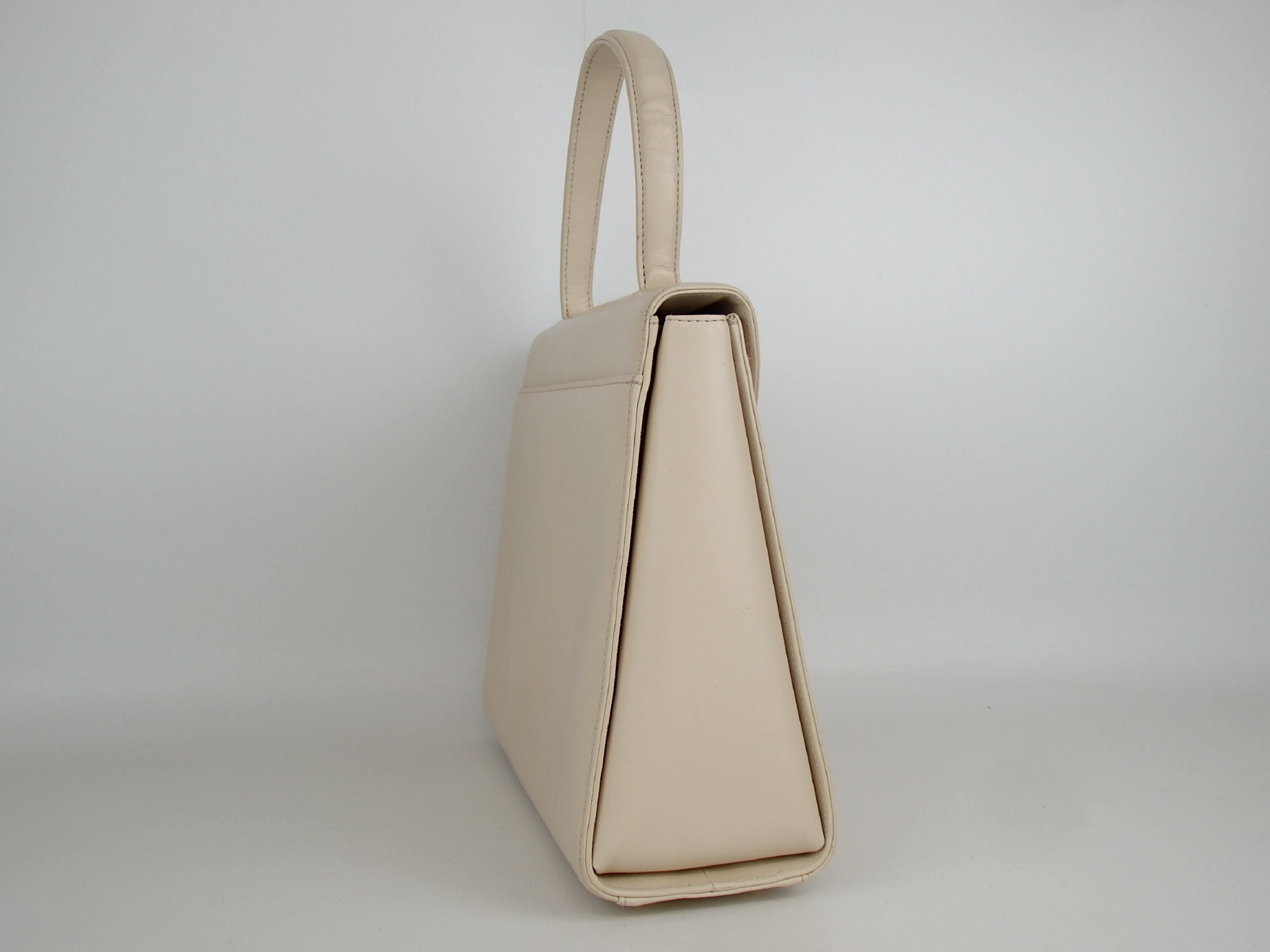 handbag — view 4