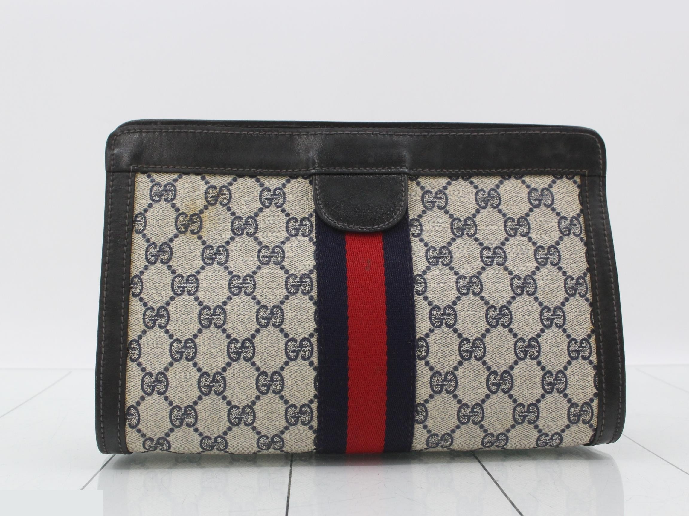 GG Supreme Sherry Line Clutch Bag