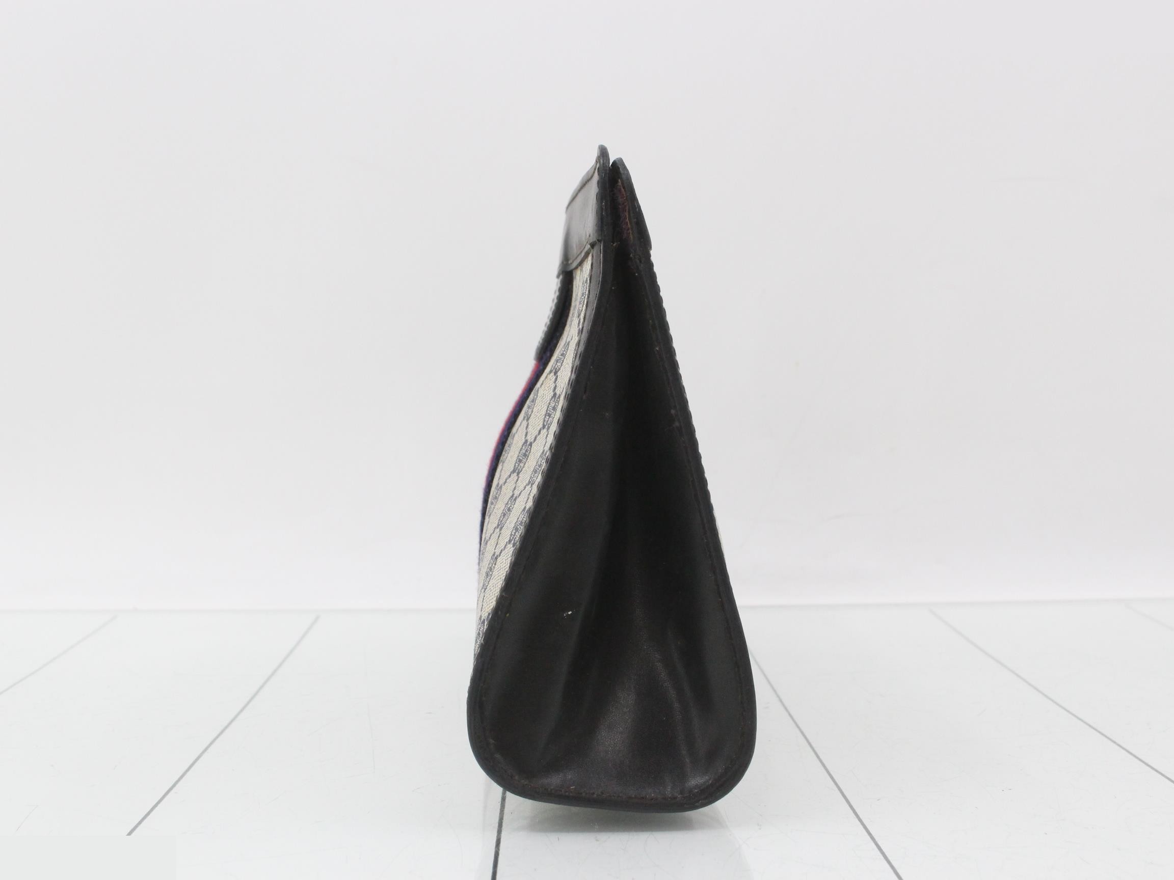GG Supreme Sherry Line Clutch Bag — view 4