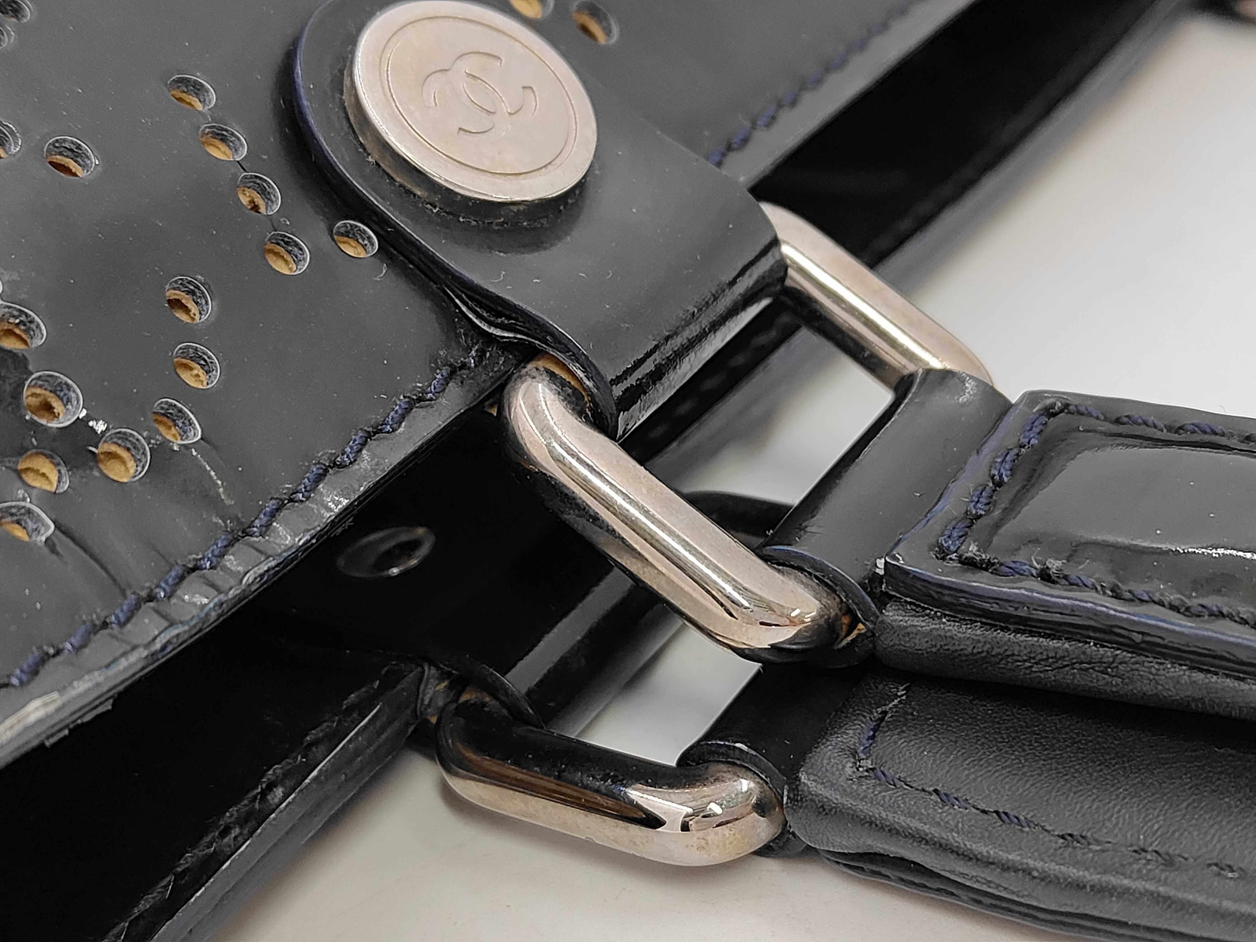 Coco Mark Patent Leather Handbag Tote Bag (with serial number sticker) — view 5
