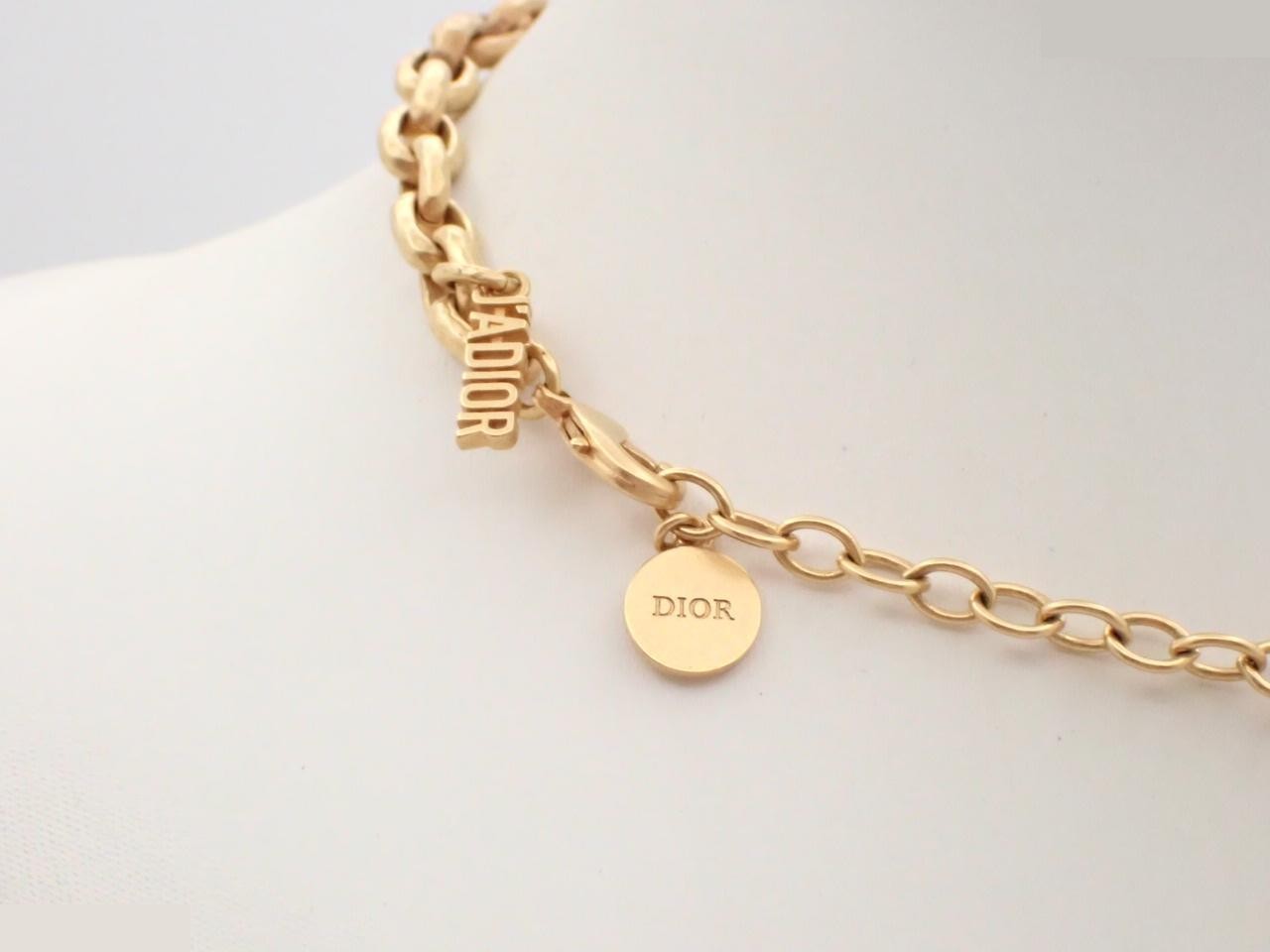 Other lines: Precious metals, necklaces, pendants, neck circumference approximately 40cm. — view 2