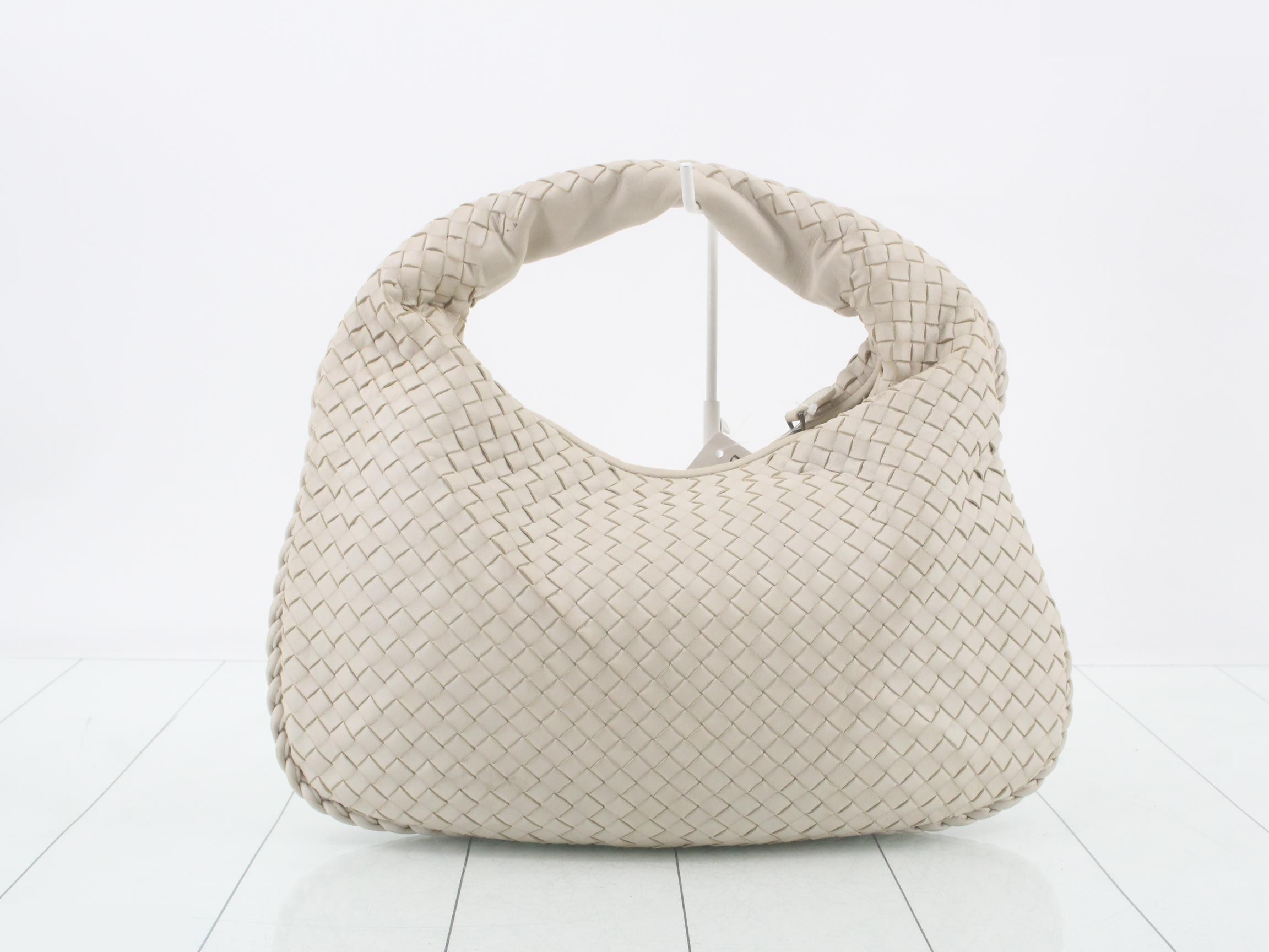 Intrecciato one-shoulder bag, leather, ivory — view 2