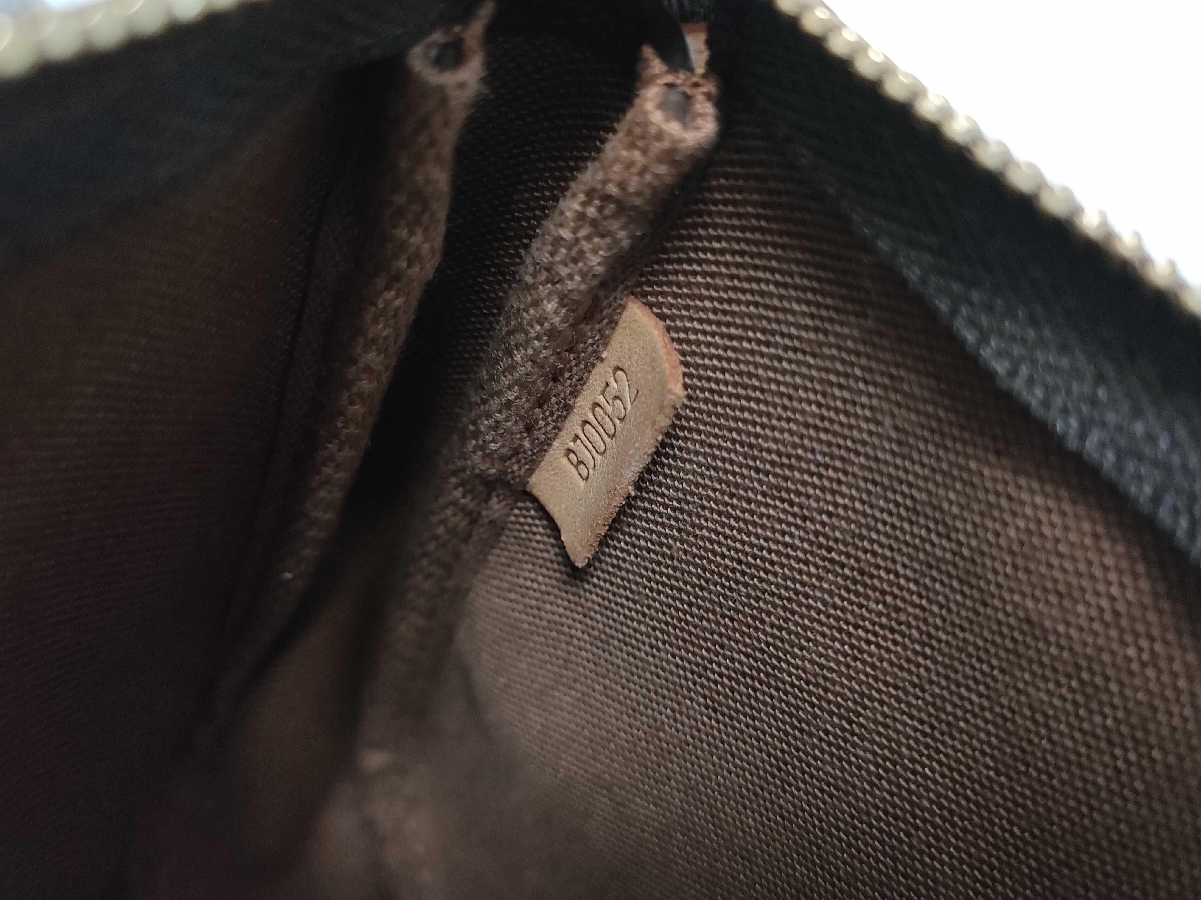 Monogram Louis Vuitton Accessory Pouch — view 12