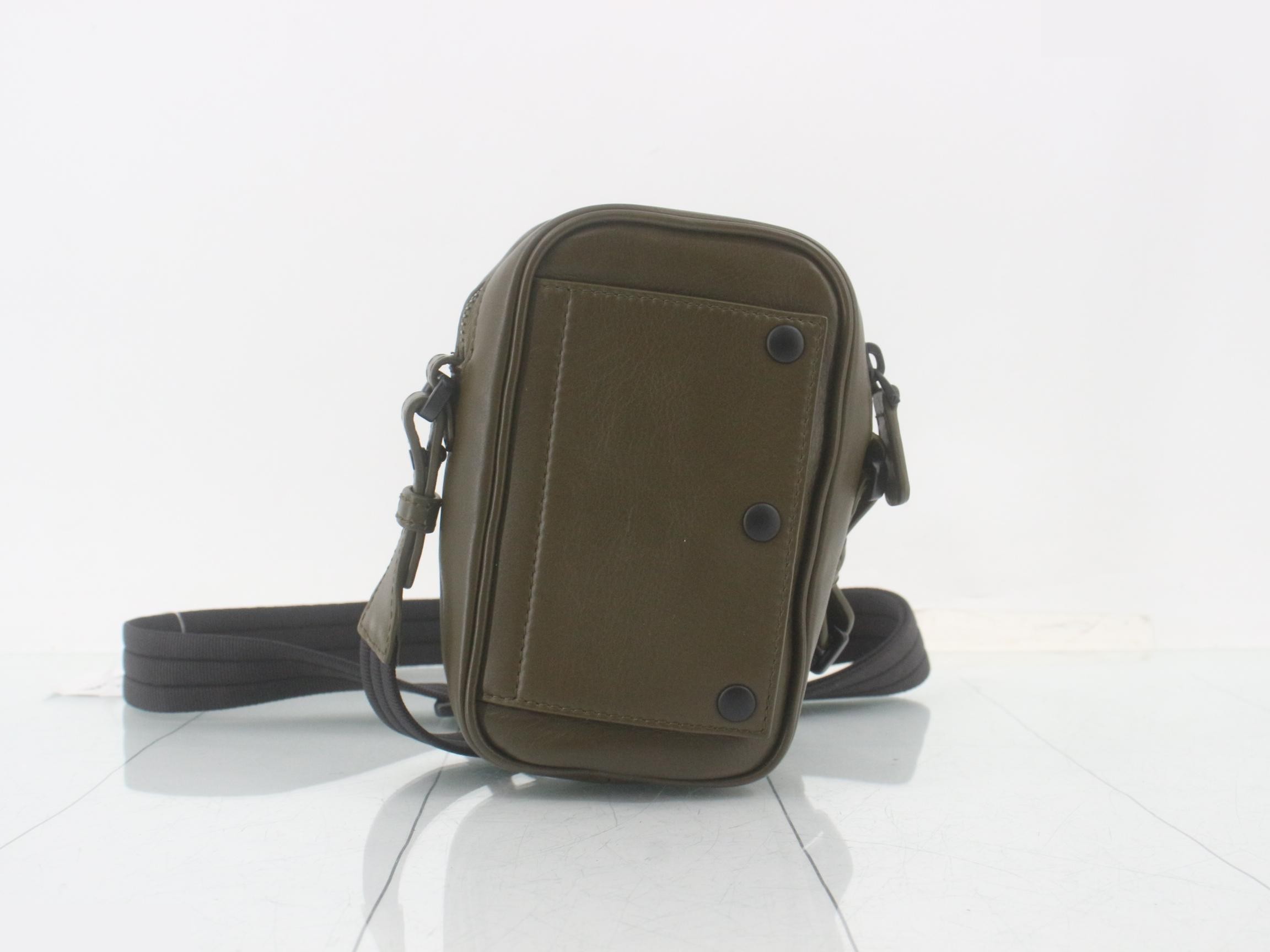 Perforated leather bag/shoulder bag, green — view 2