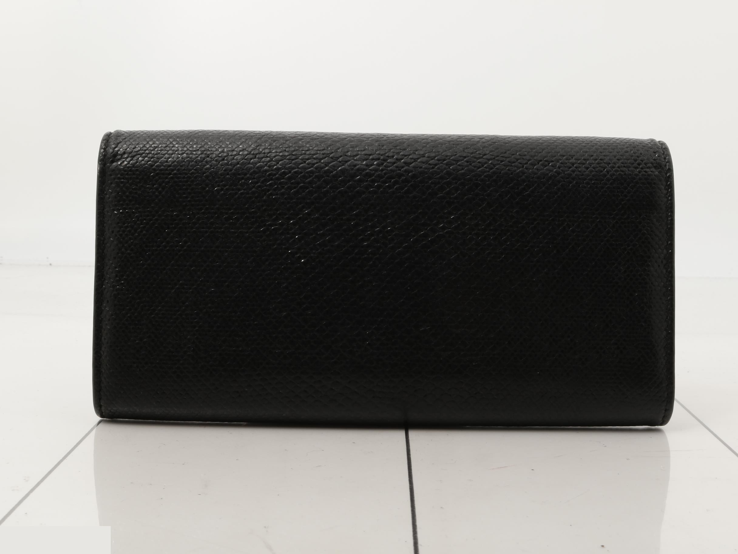 wallet — view 2