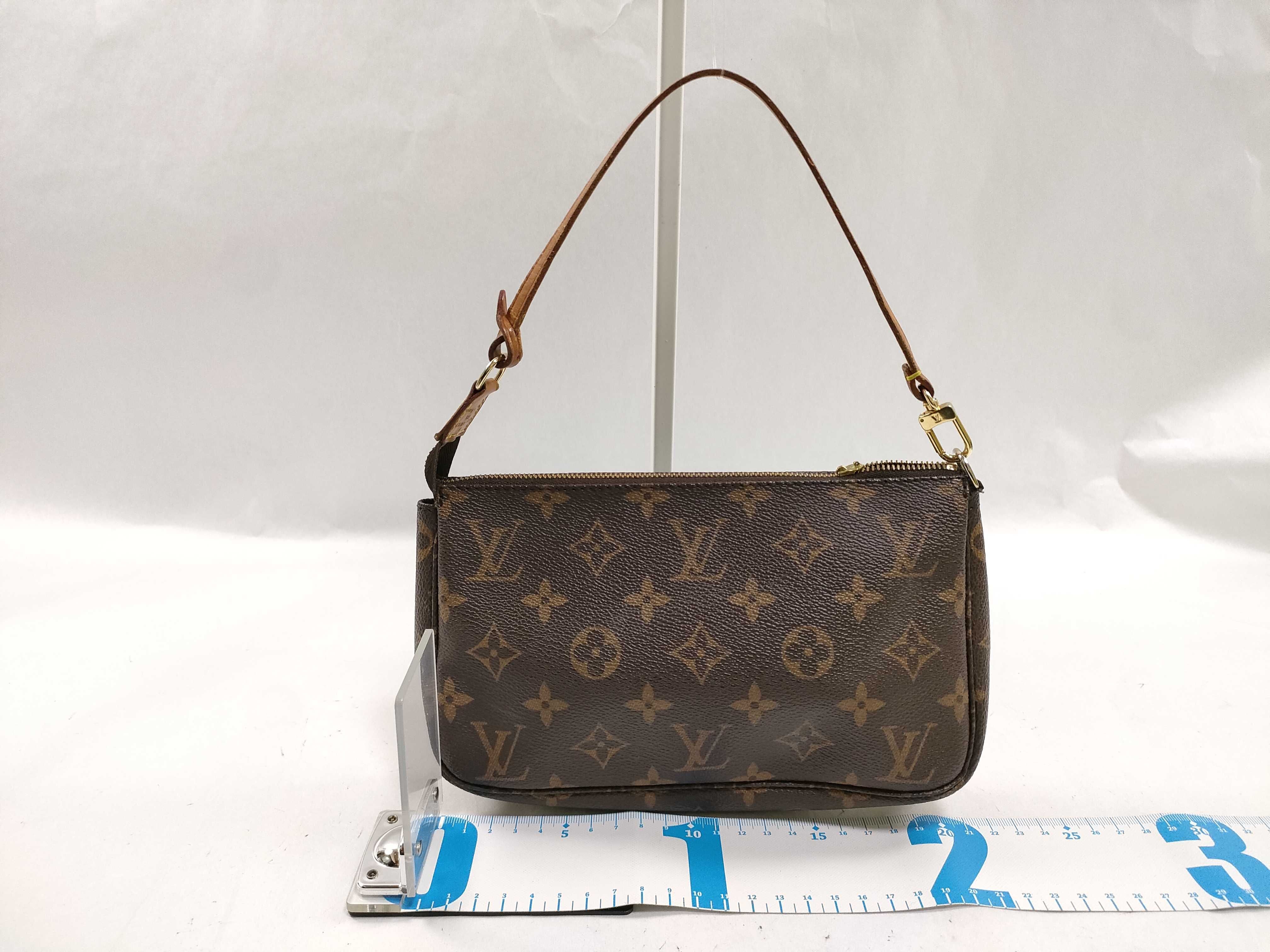 Monogram Pochette Accessoires M51980 Pouch — view 2