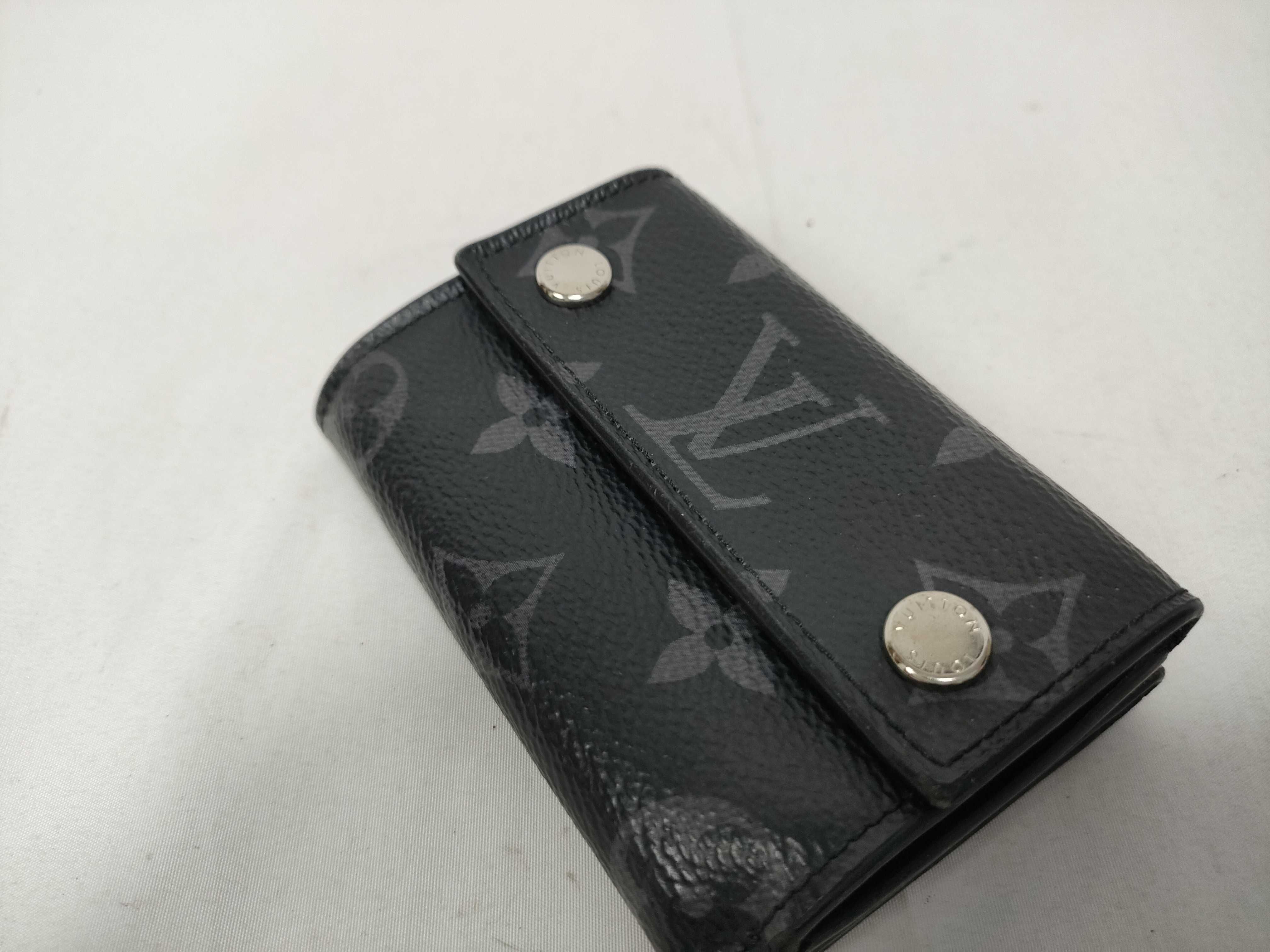 Monogram Eclipse Discovery Compact Wallet M67630 (RFID enabled, snap closure in good condition) — view 3