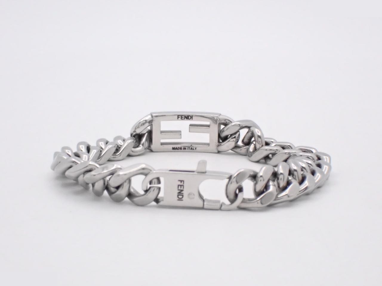 Other items: Precious metal bracelets and bangles (metal), wrist circumference approximately 19 cm. — view 2
