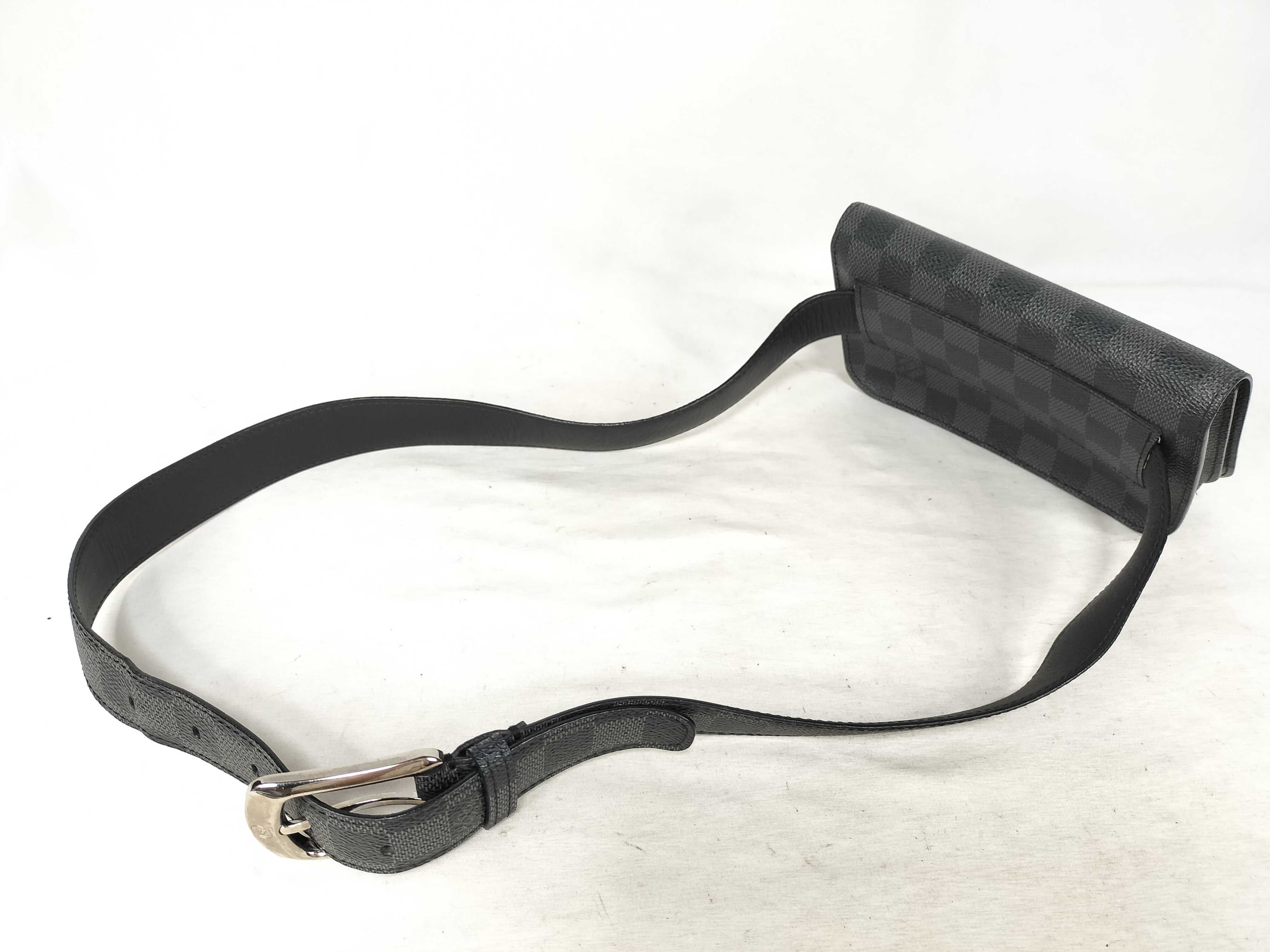 Damier Graphite LOUIS VUITTON N6837 Ceinture Pochette Homme CT4110 Dust Bag Waist Bag — view 3