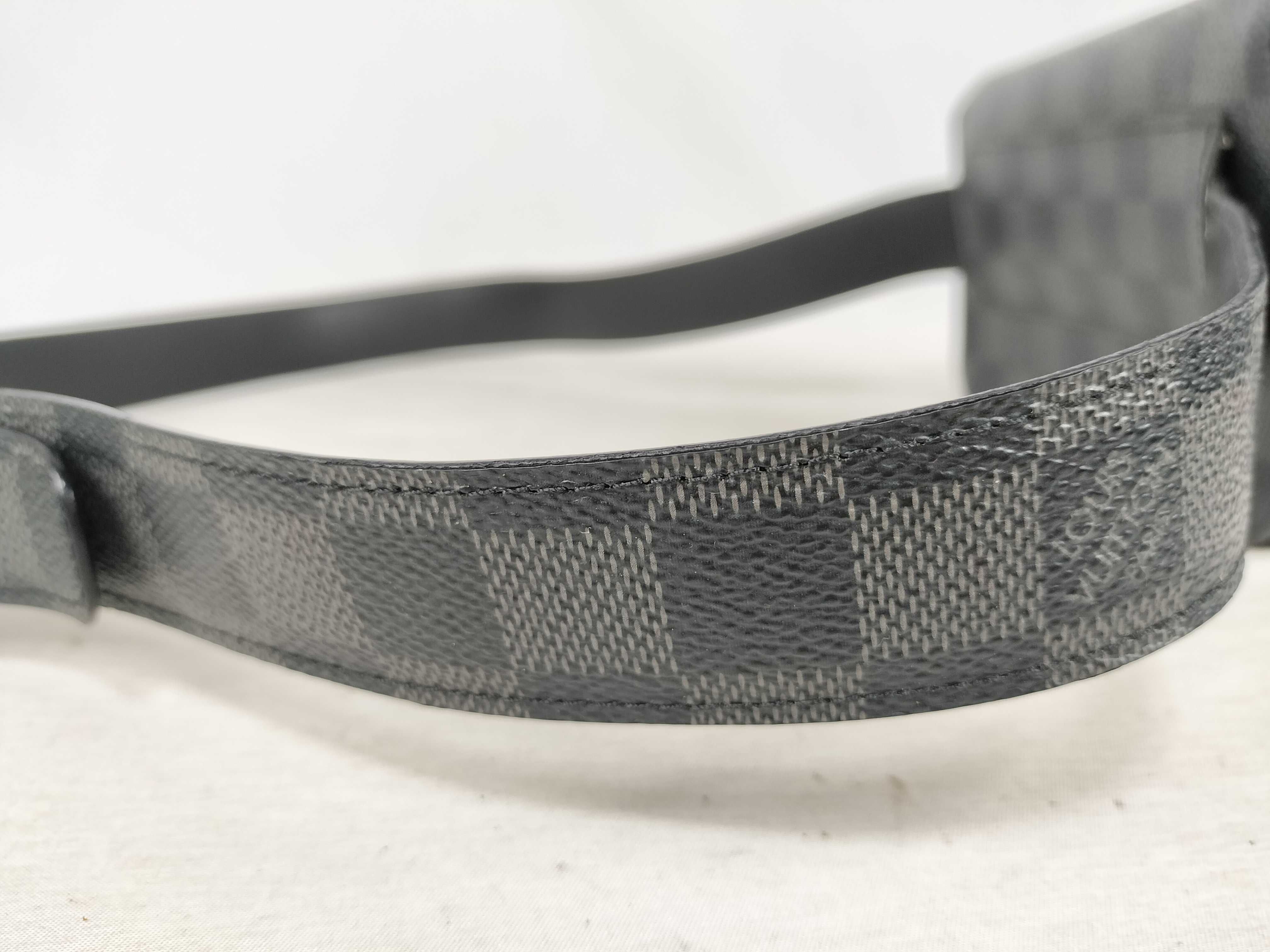 Damier Graphite LOUIS VUITTON N6837 Ceinture Pochette Homme CT4110 Dust Bag Waist Bag — view 4