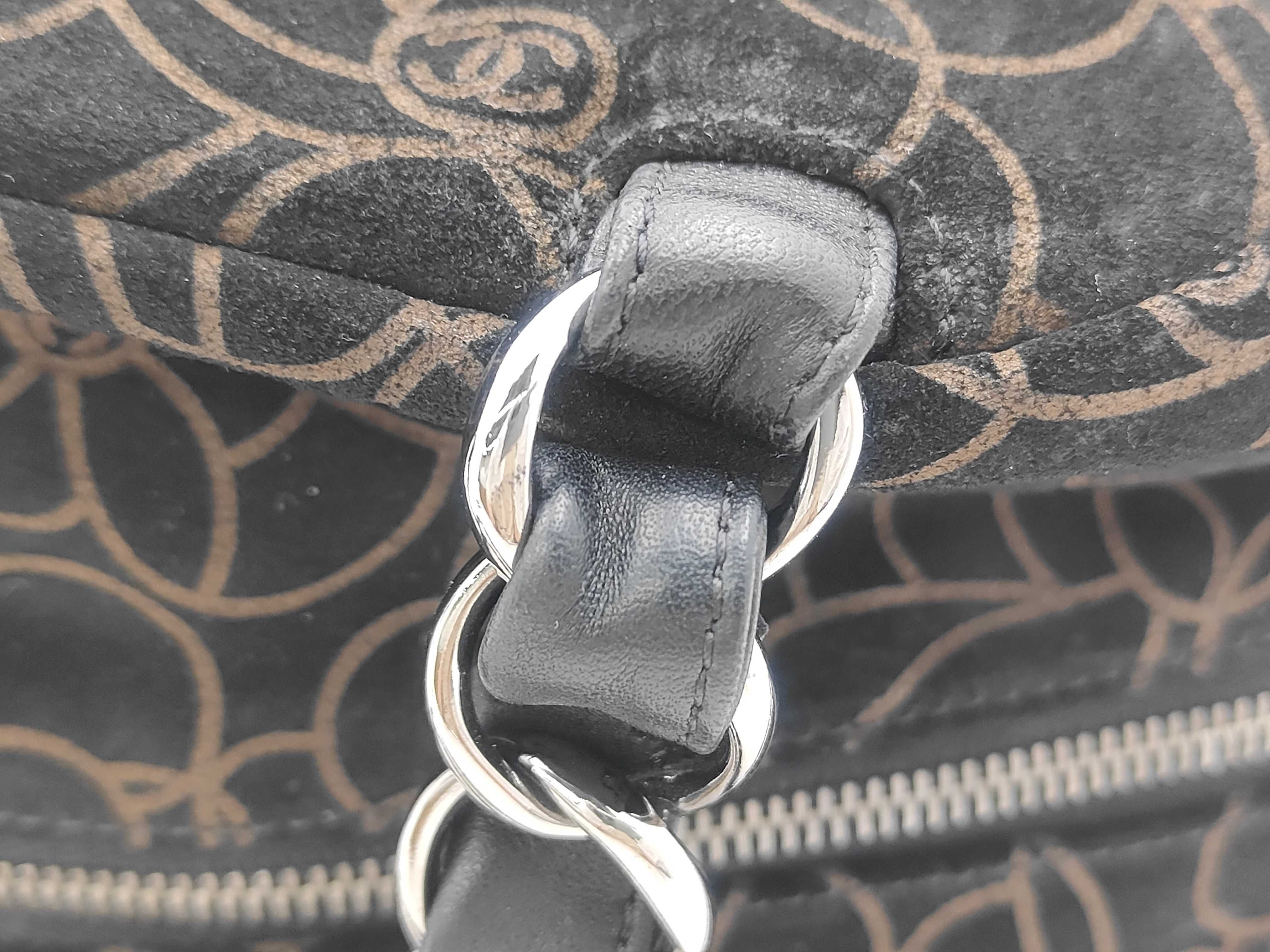 Suede Camellia Pattern Chain Shoulder Bag — view 5