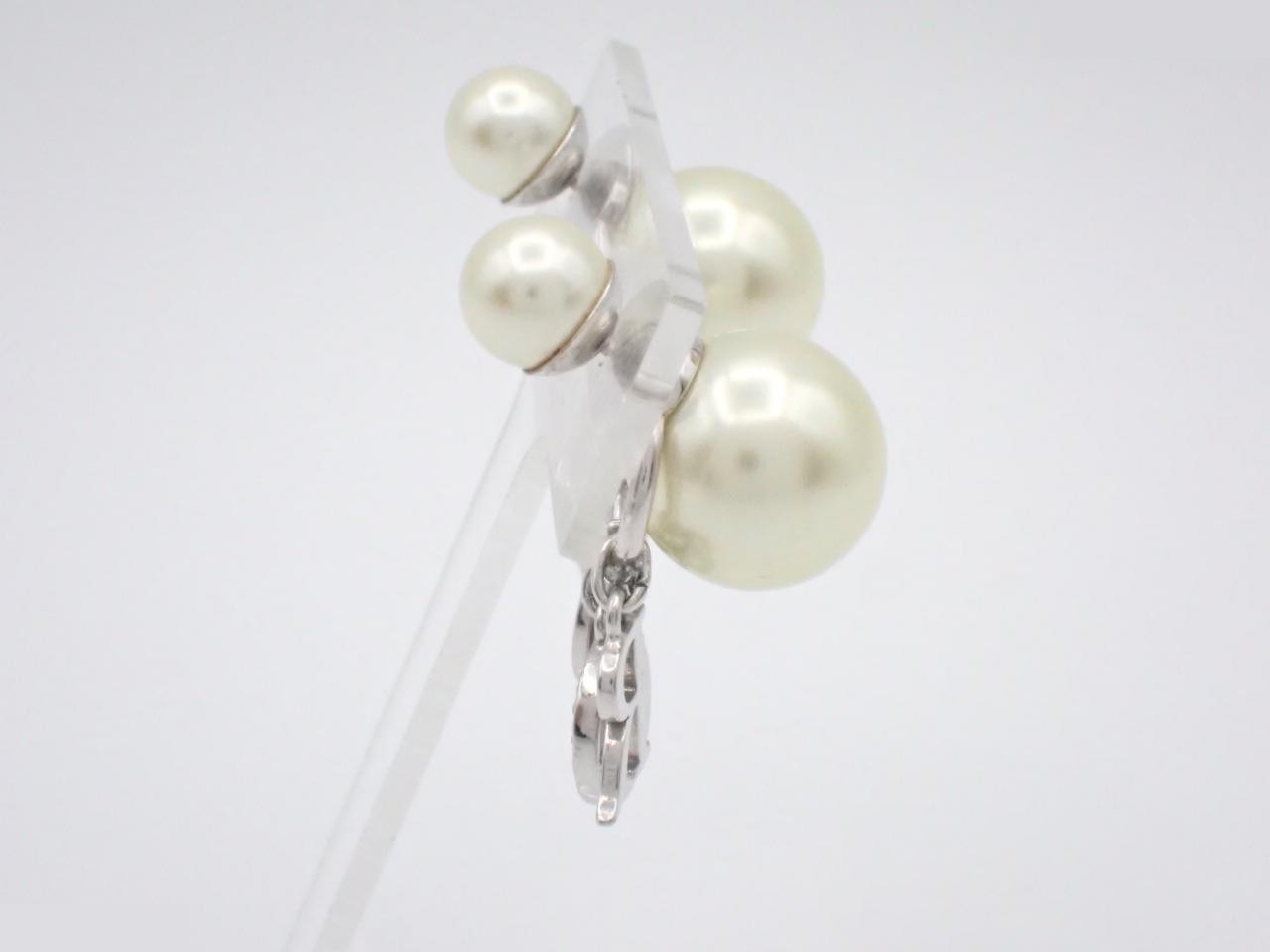 Earrings — view 3