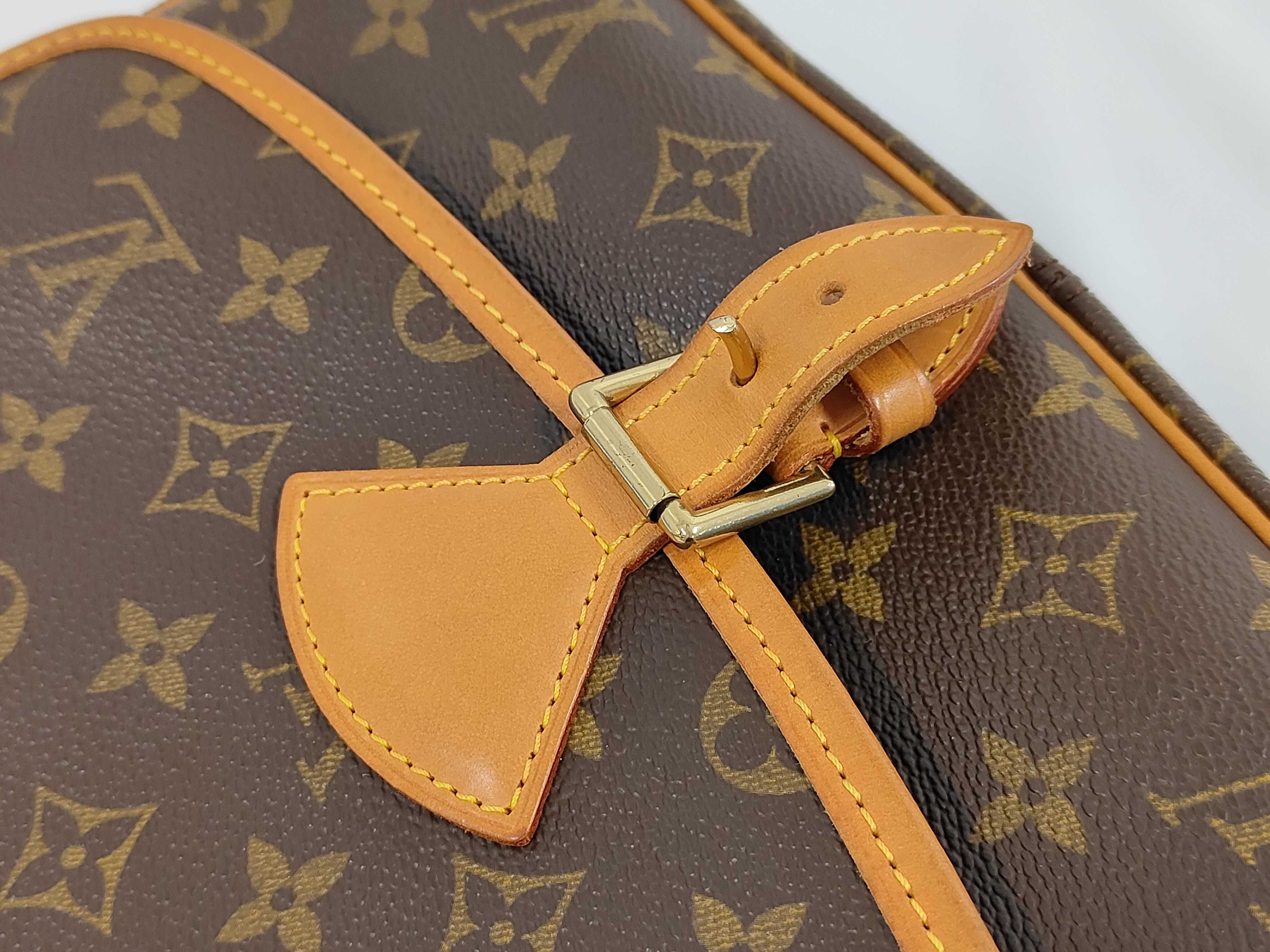 Monogram M42250 Sologne Shoulder Bag — view 7