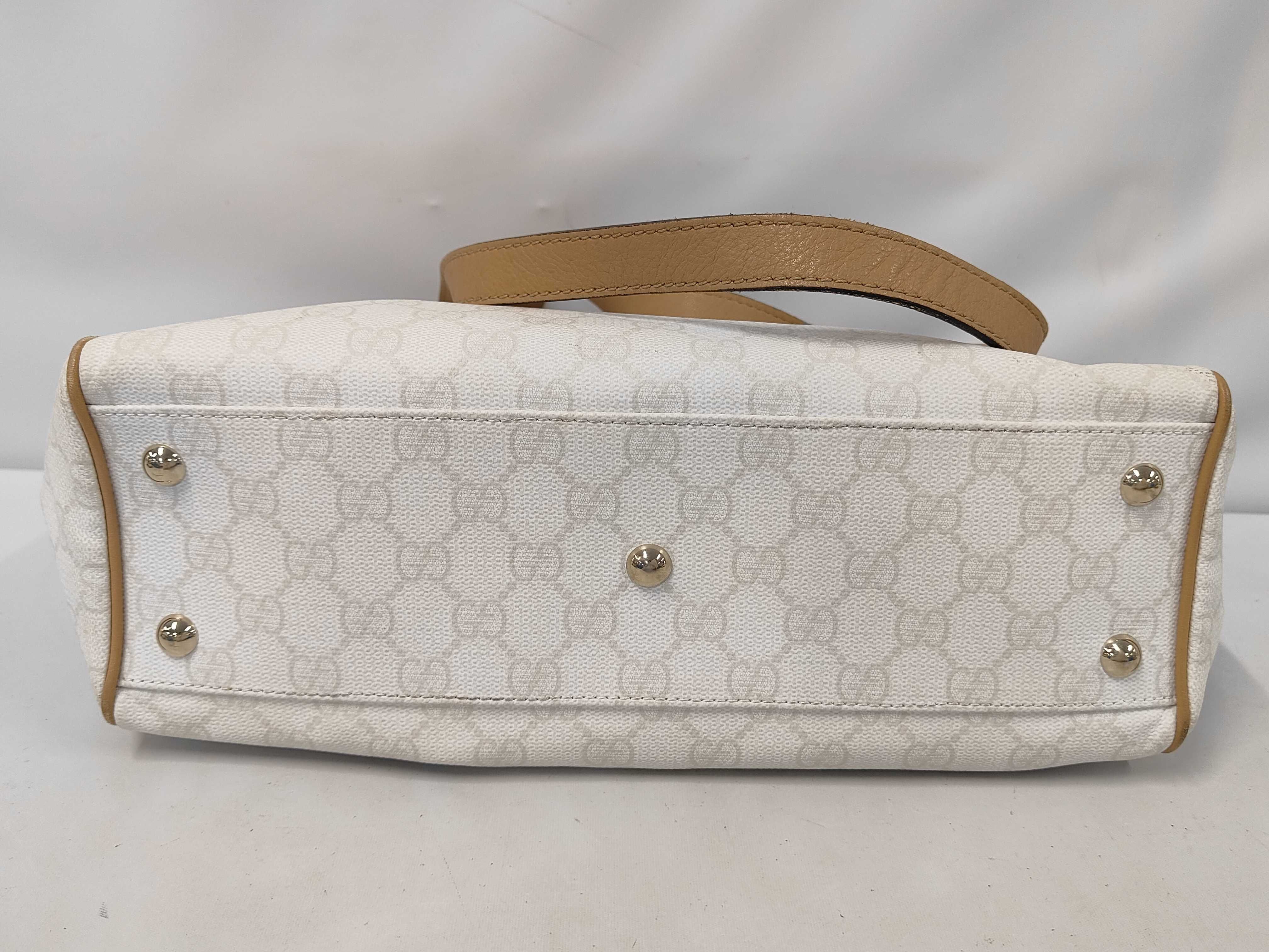 GG Supreme Tote Bag, White, 264221 — view 3