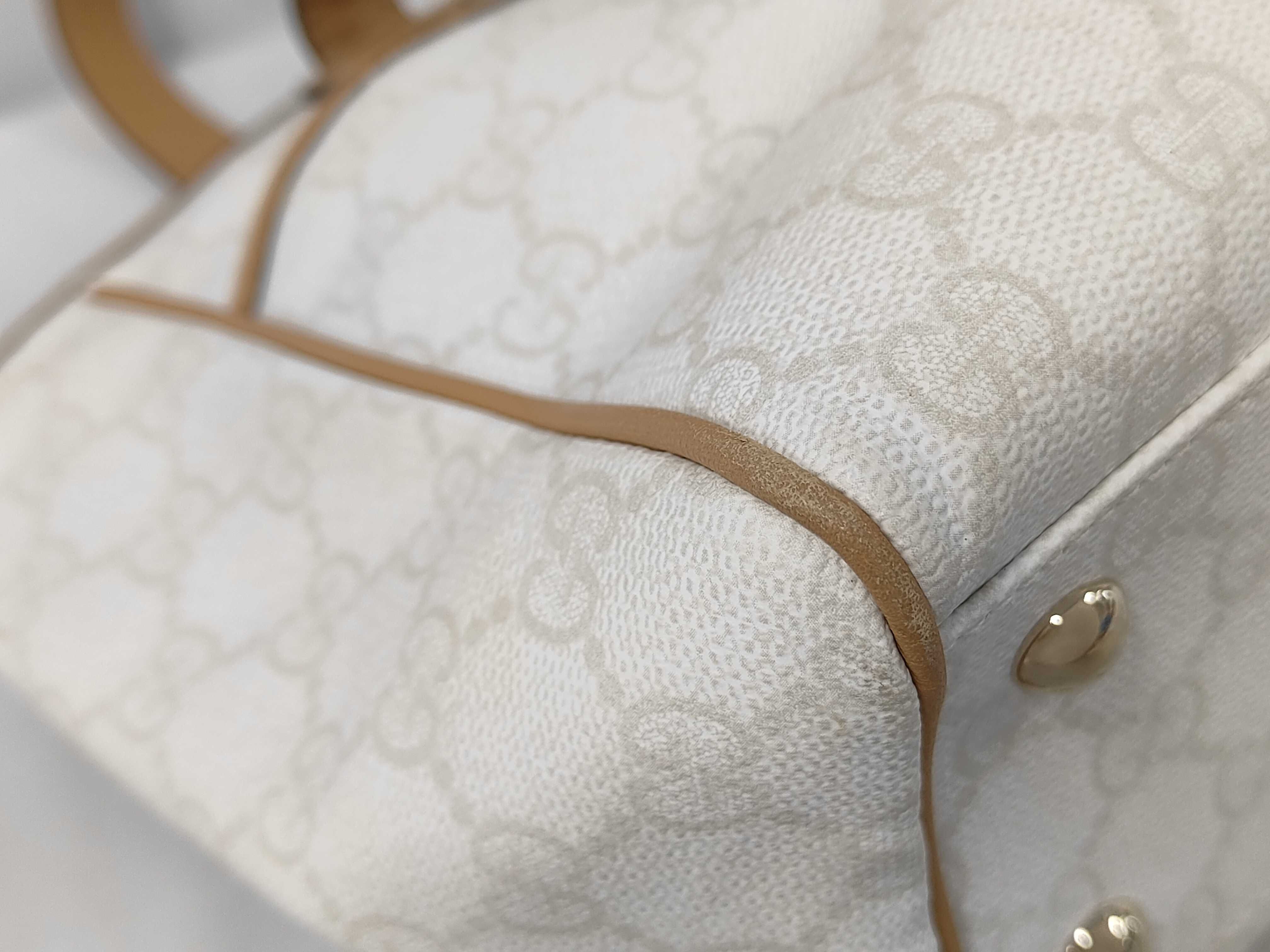 GG Supreme Tote Bag, White, 264221 — view 4