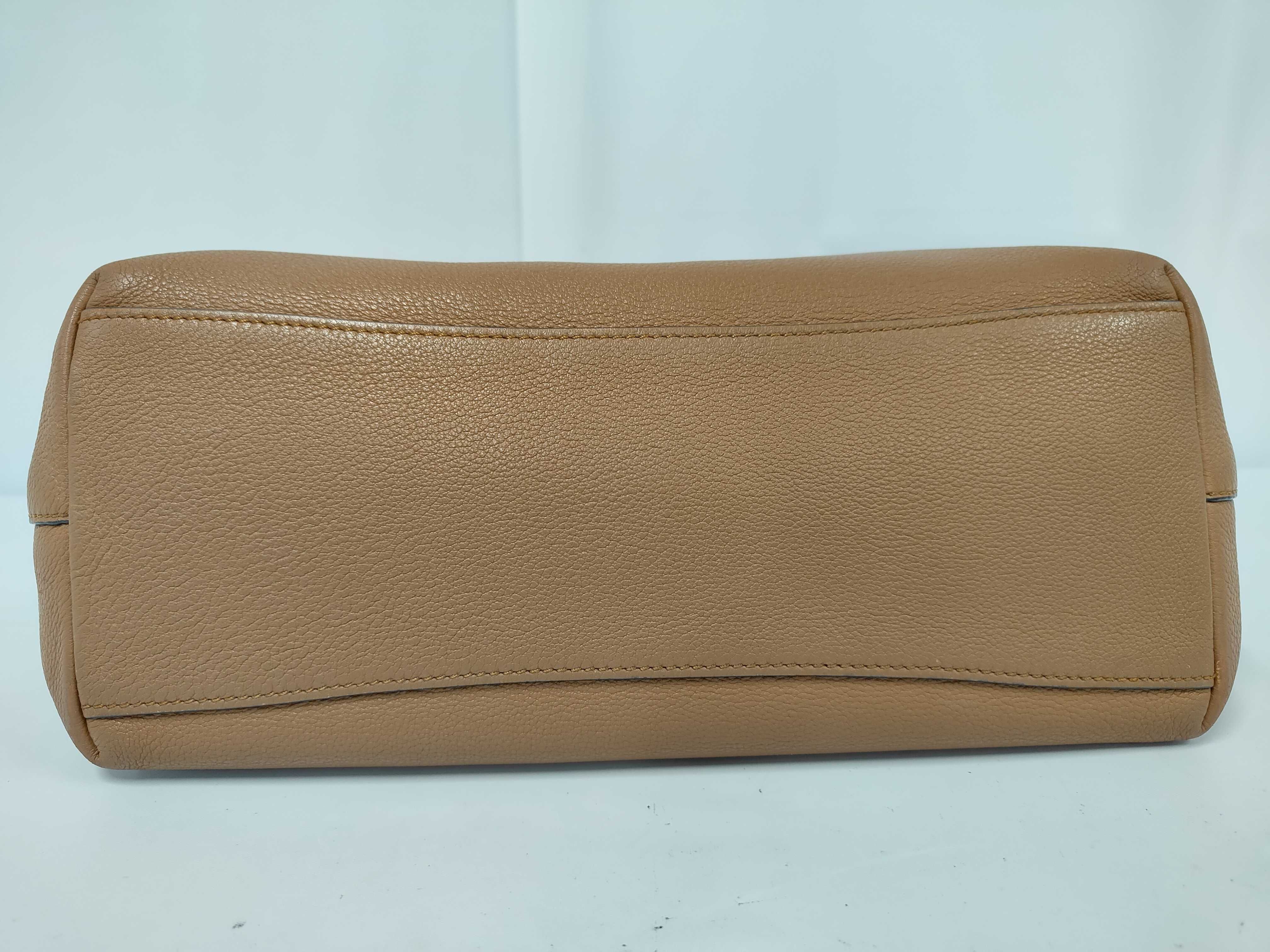 Embossed Logo Leather Tote Bag — view 7
