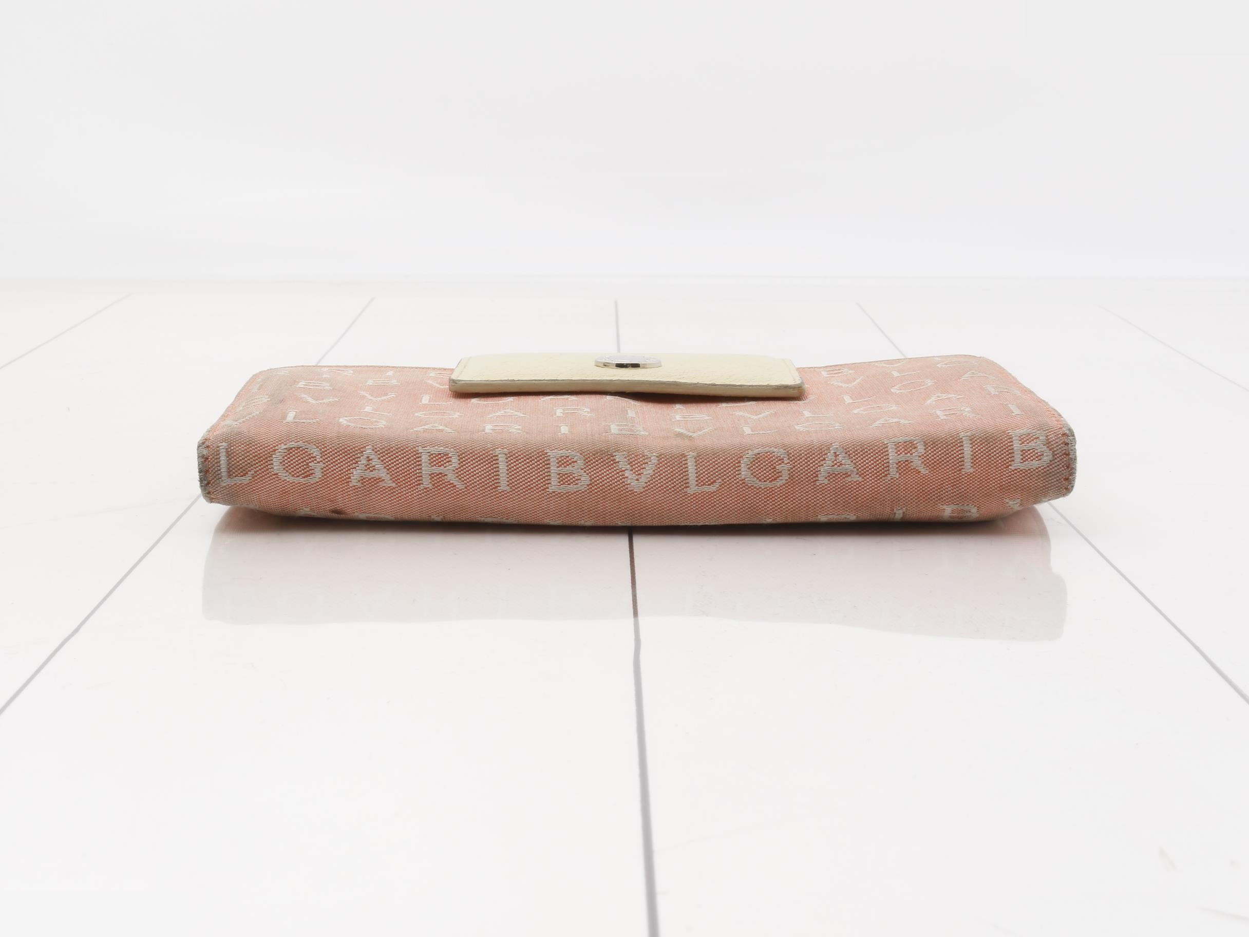Logo Mania (Bag) / Wallet - Pink — view 3