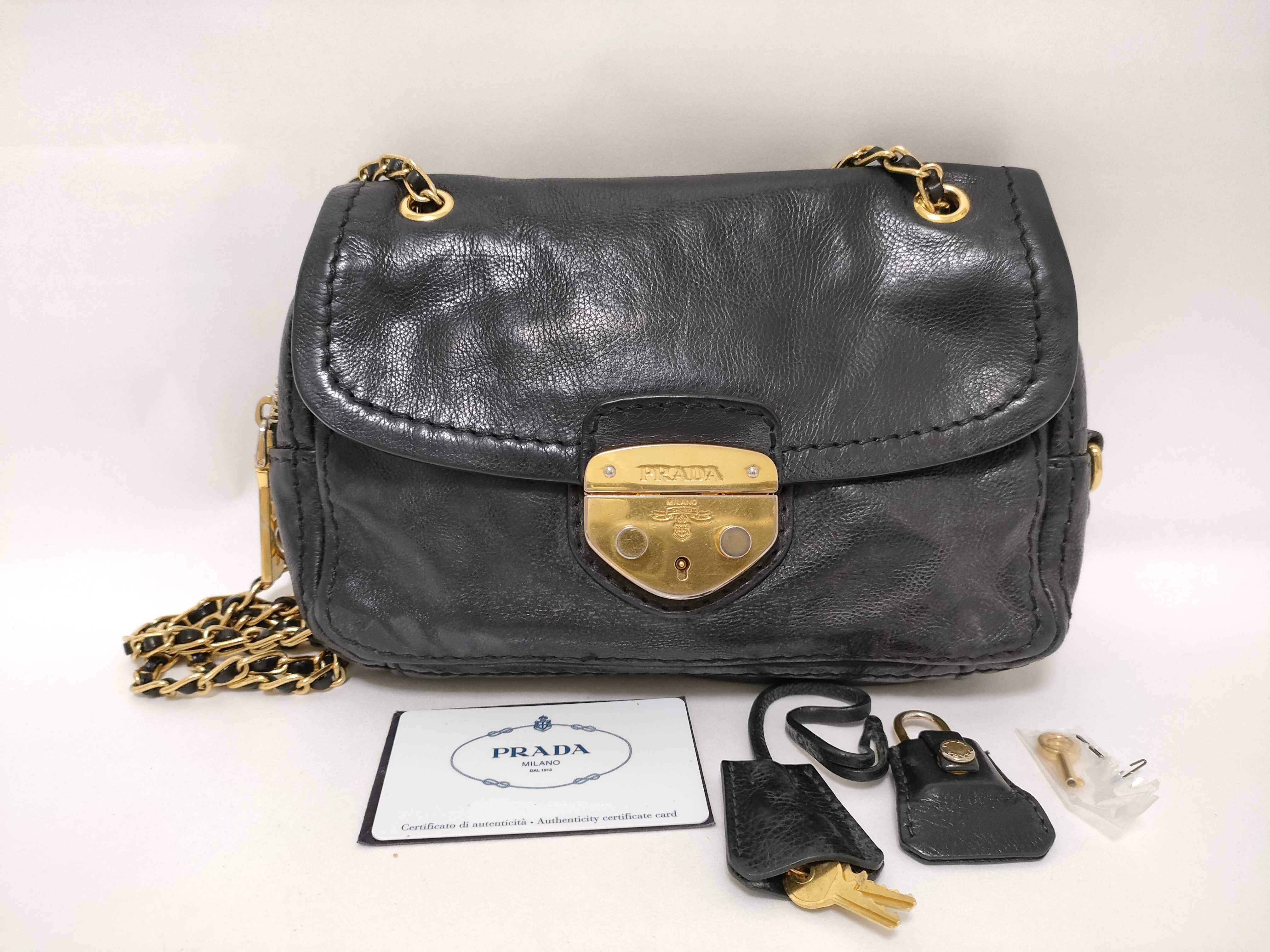 All Leather Chain One Shoulder Bag