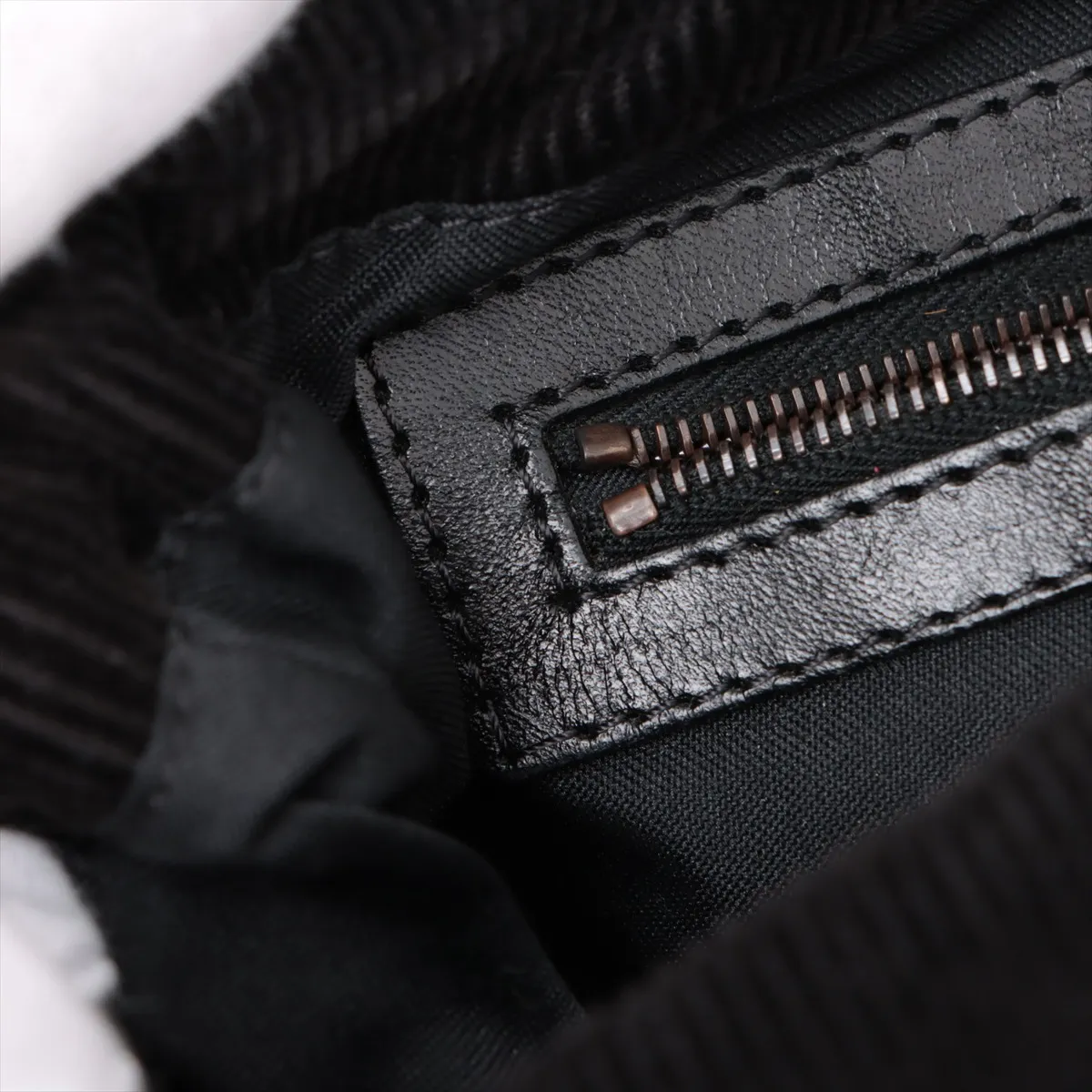 Mamma Bucket Corduroy Shoulder Bag Black — view 10
