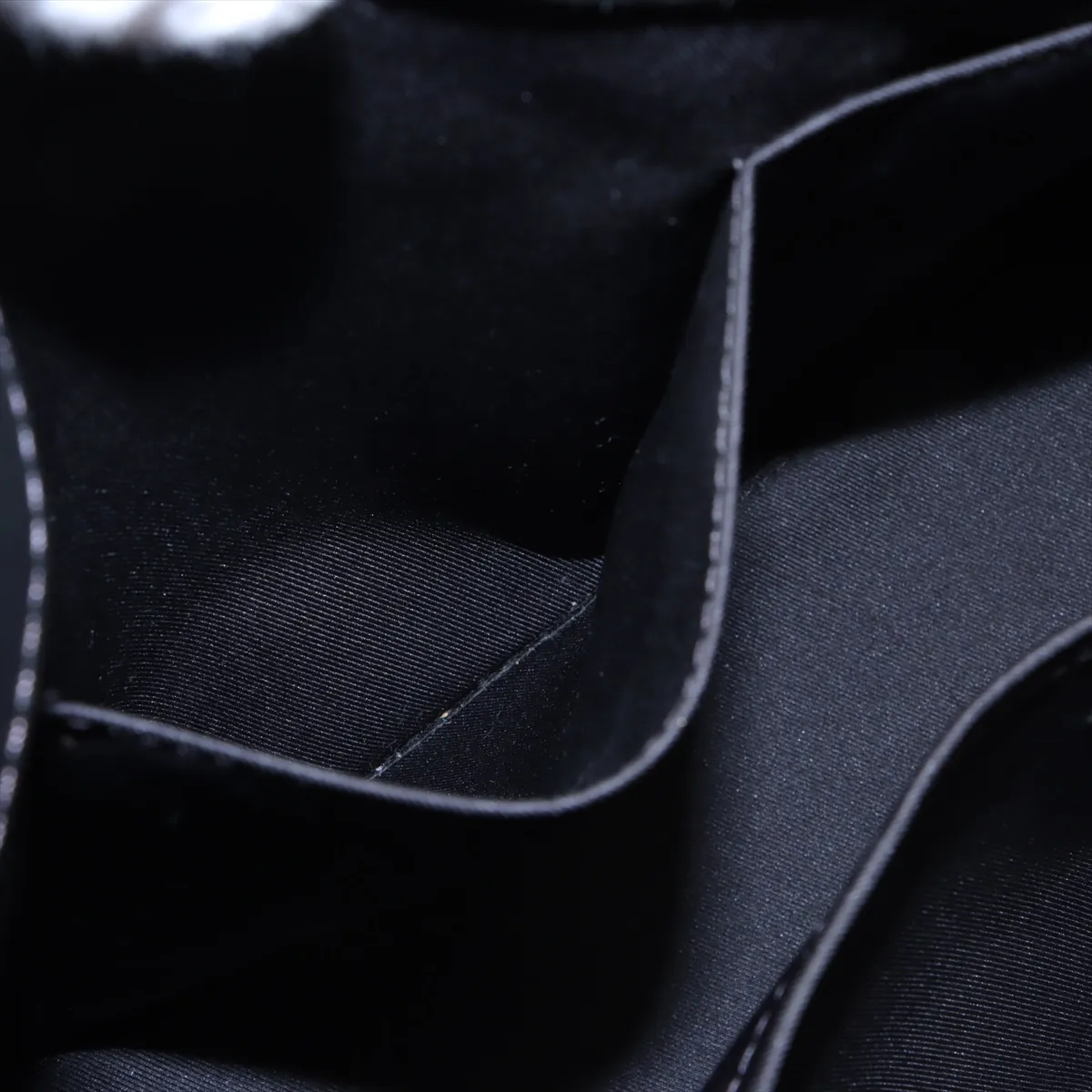 Taurillon Monogram Sac Plat 24H M24786 Black RFID Reactive — view 11