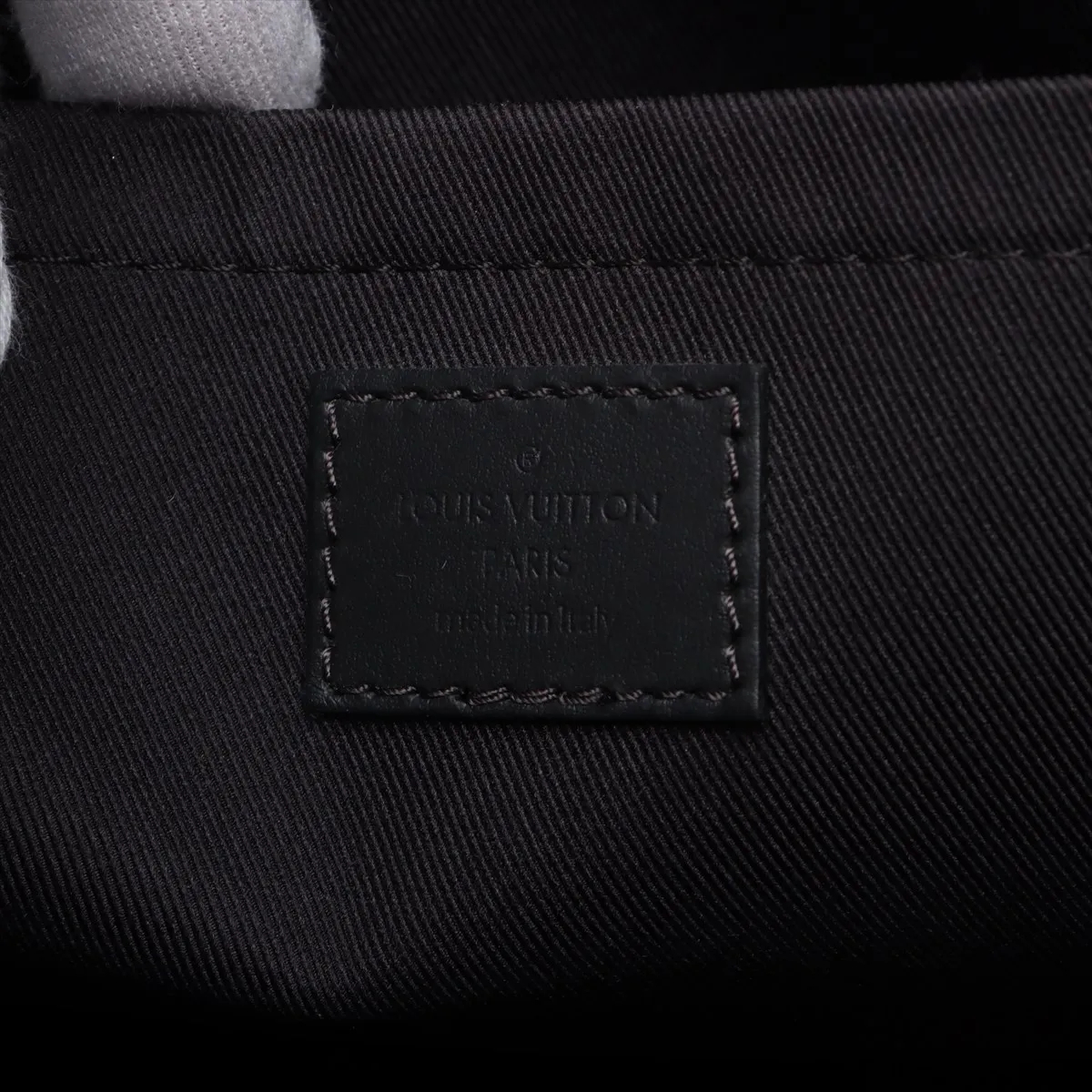 Taurillon Monogram Sac Plat 24H M24786 Black RFID Reactive — view 14