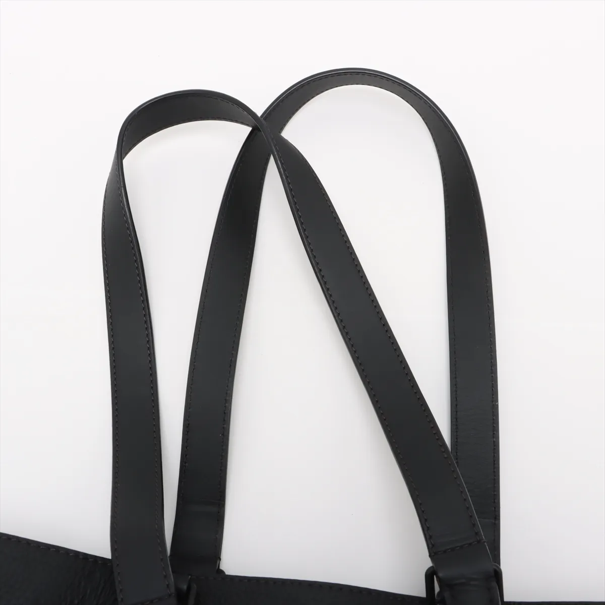 Taurillon Monogram Sac Plat 24H M24786 Black RFID Reactive — view 6