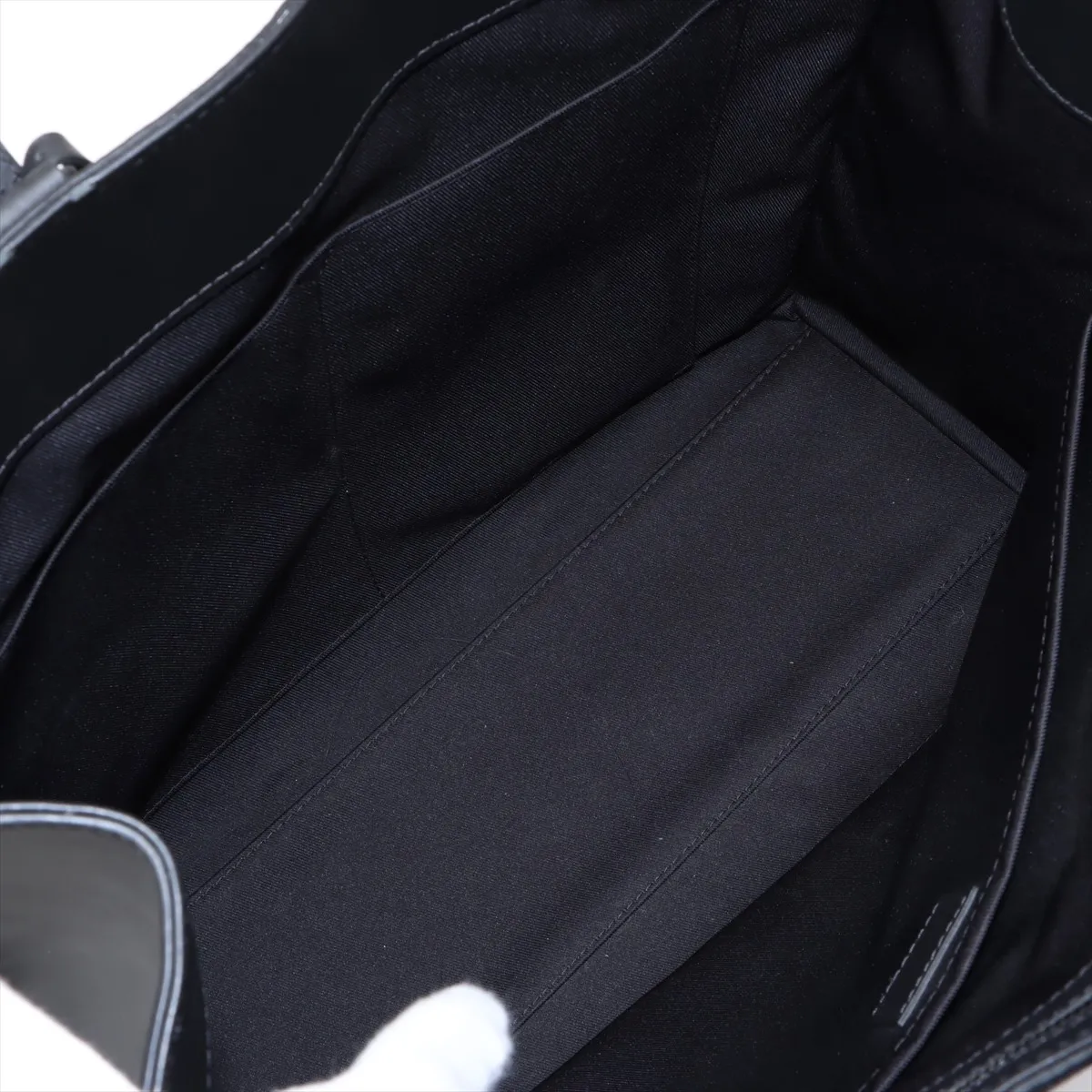 Taurillon Monogram Sac Plat 24H M24786 Black RFID Reactive — view 9