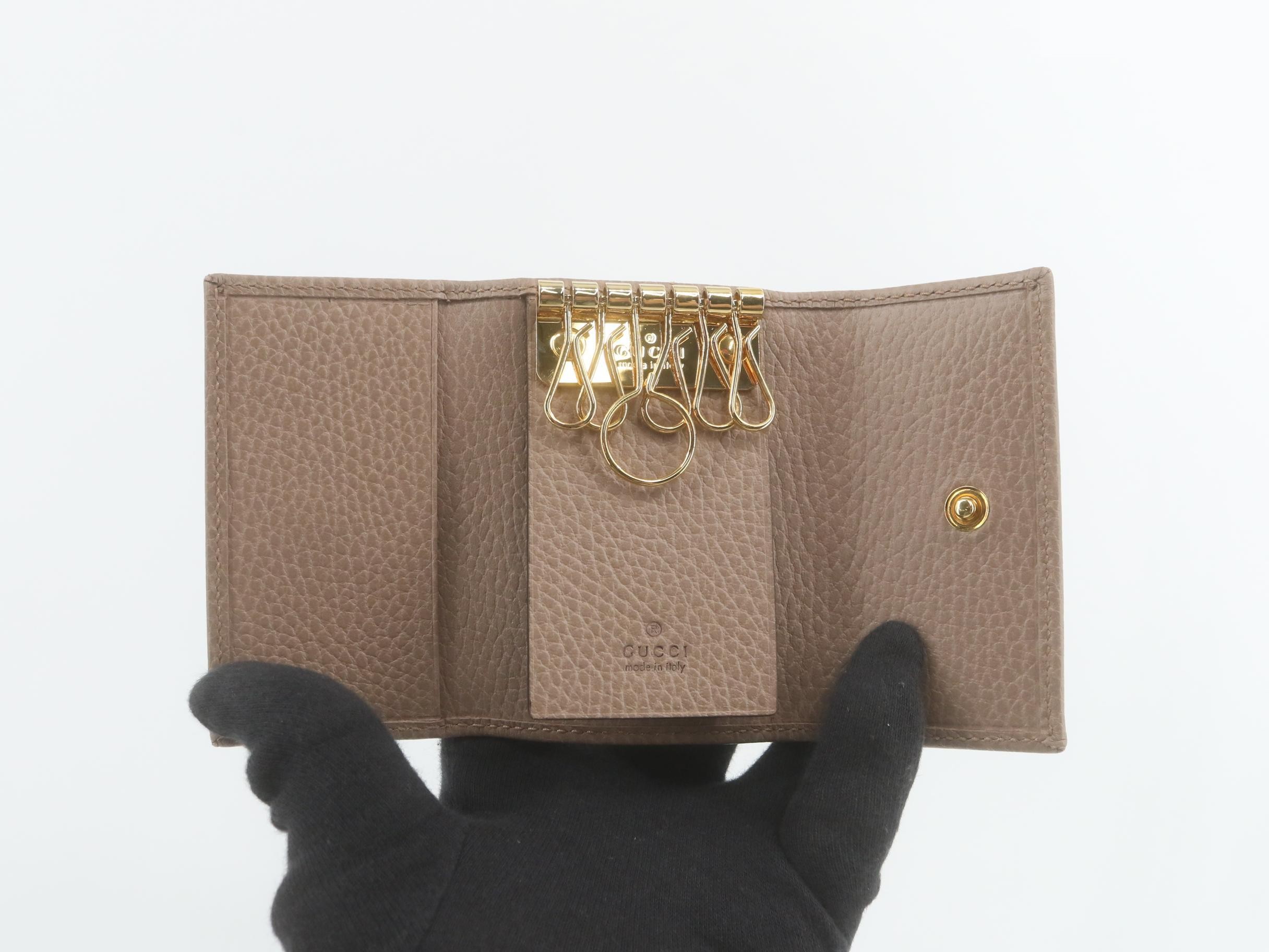 Key case — view 4