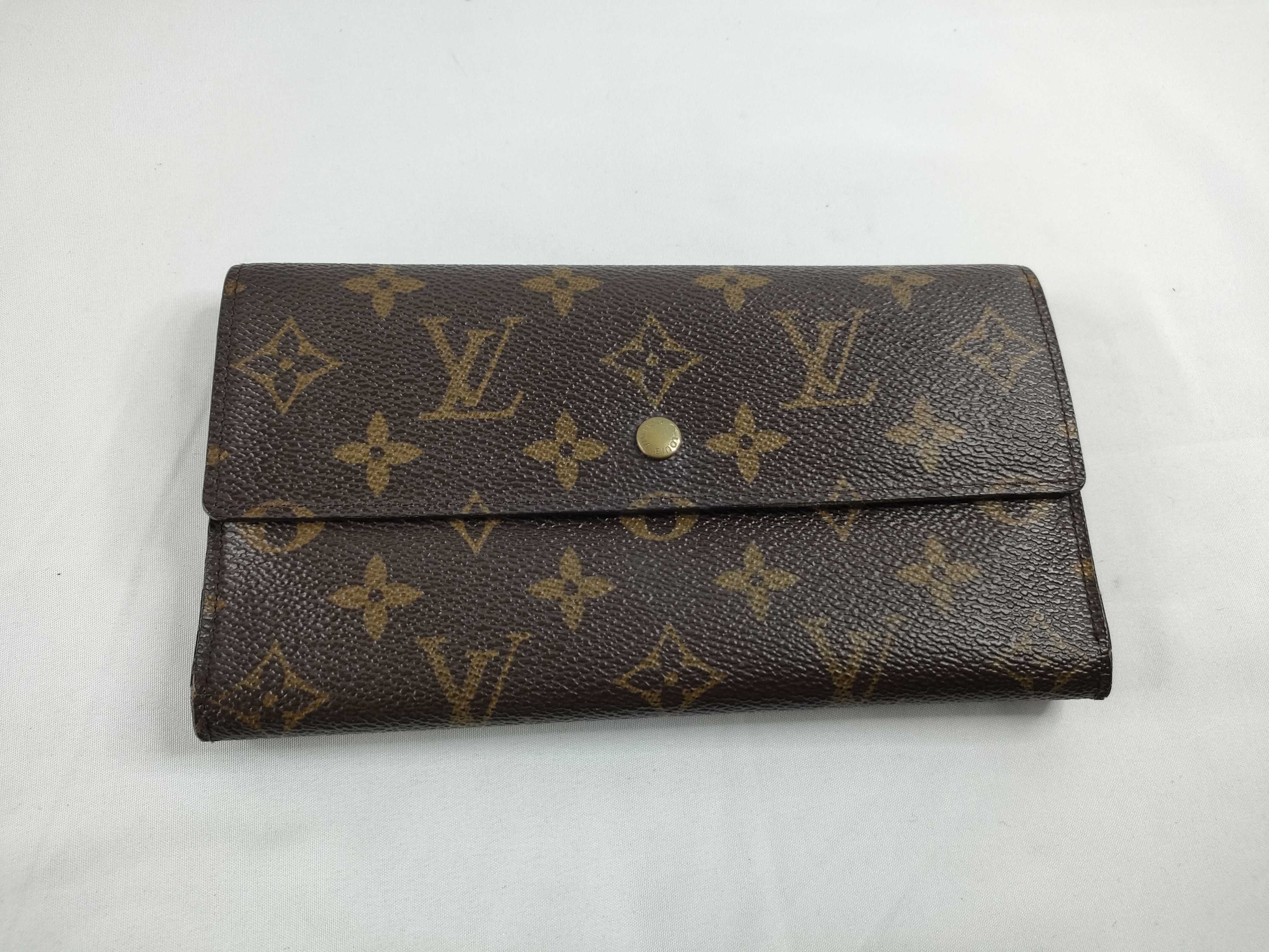 Monogram Vuitton Long Wallet