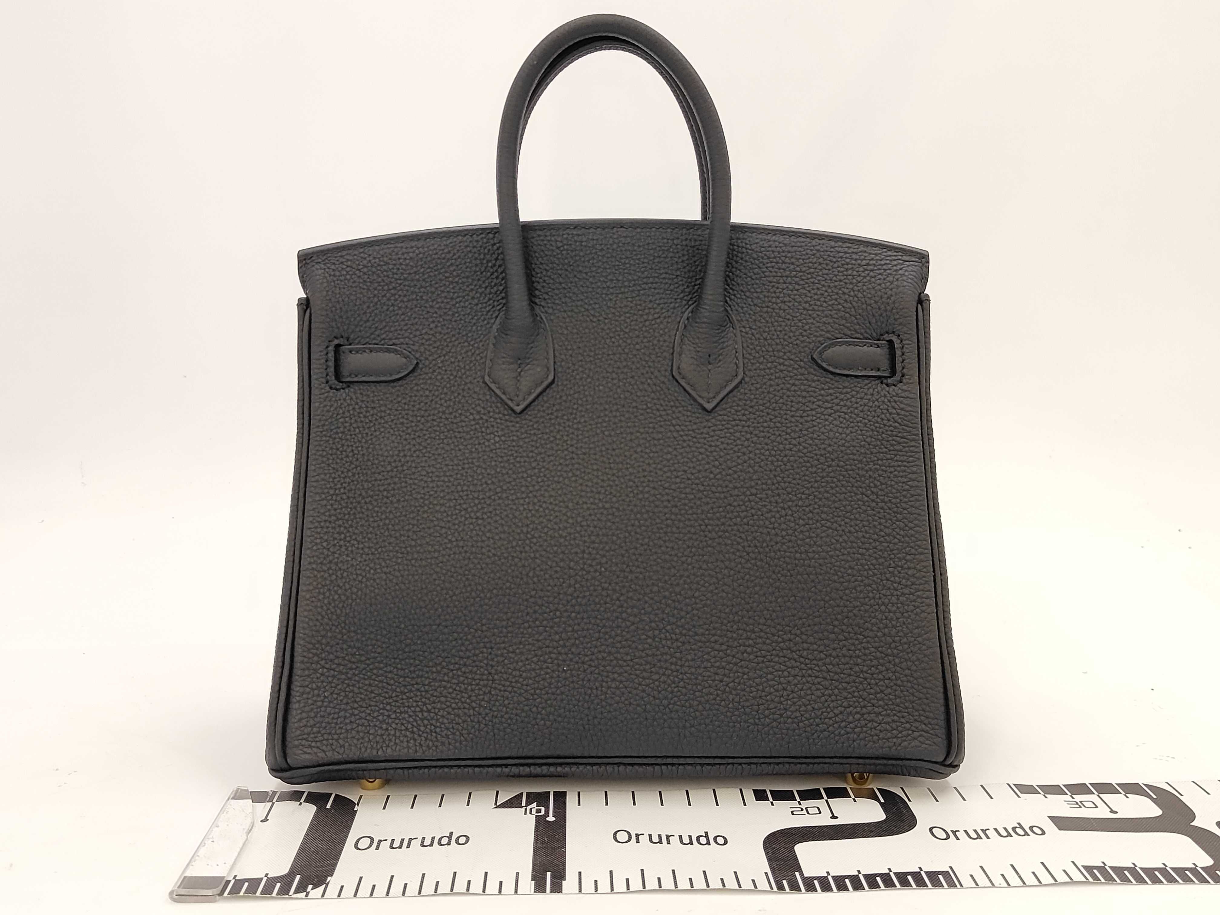 Birkin 25 Togo Black Gold Hardware B Stamp Handbag — view 2