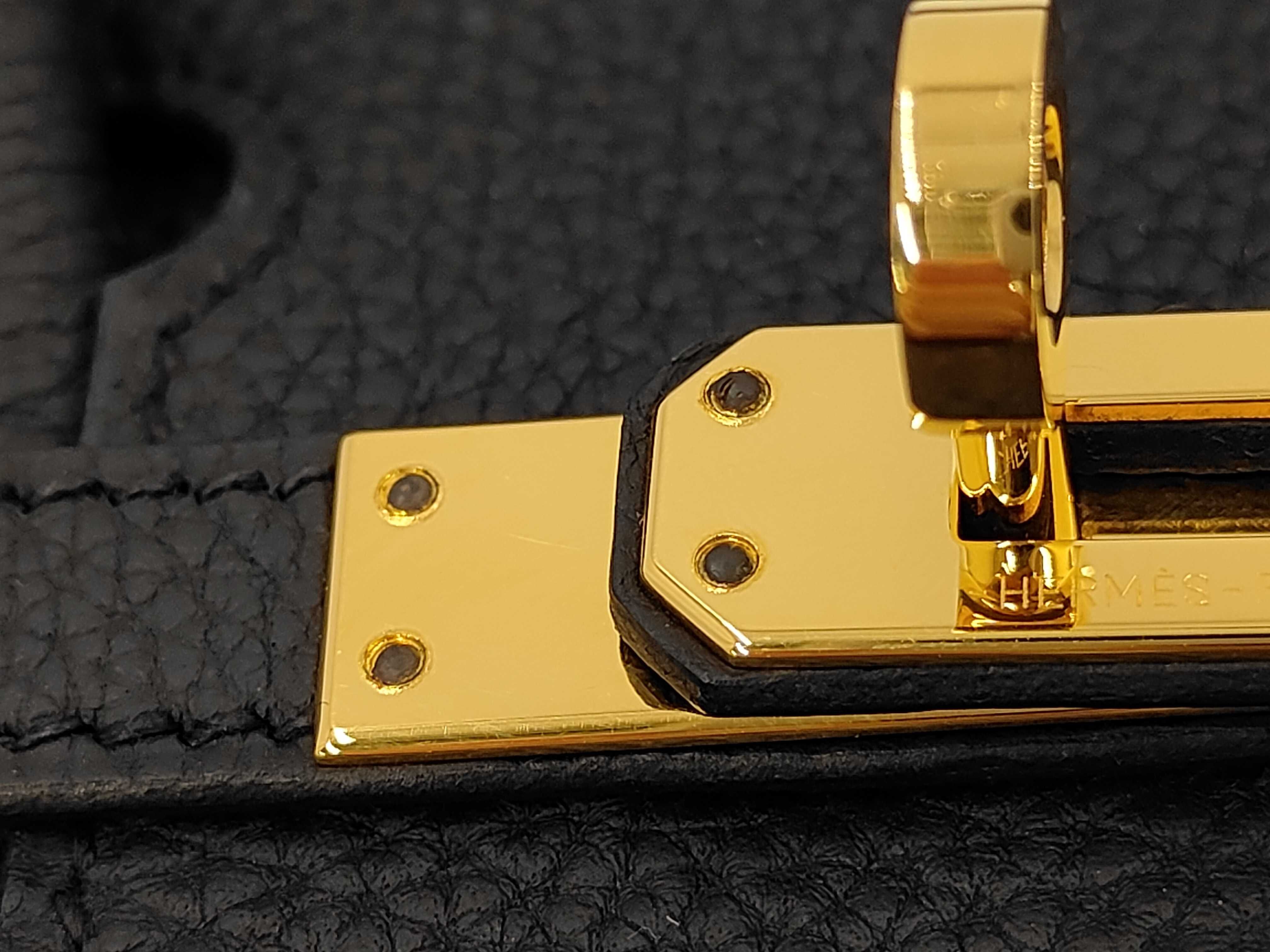 Birkin 25 Togo Black Gold Hardware B Stamp Handbag — view 9