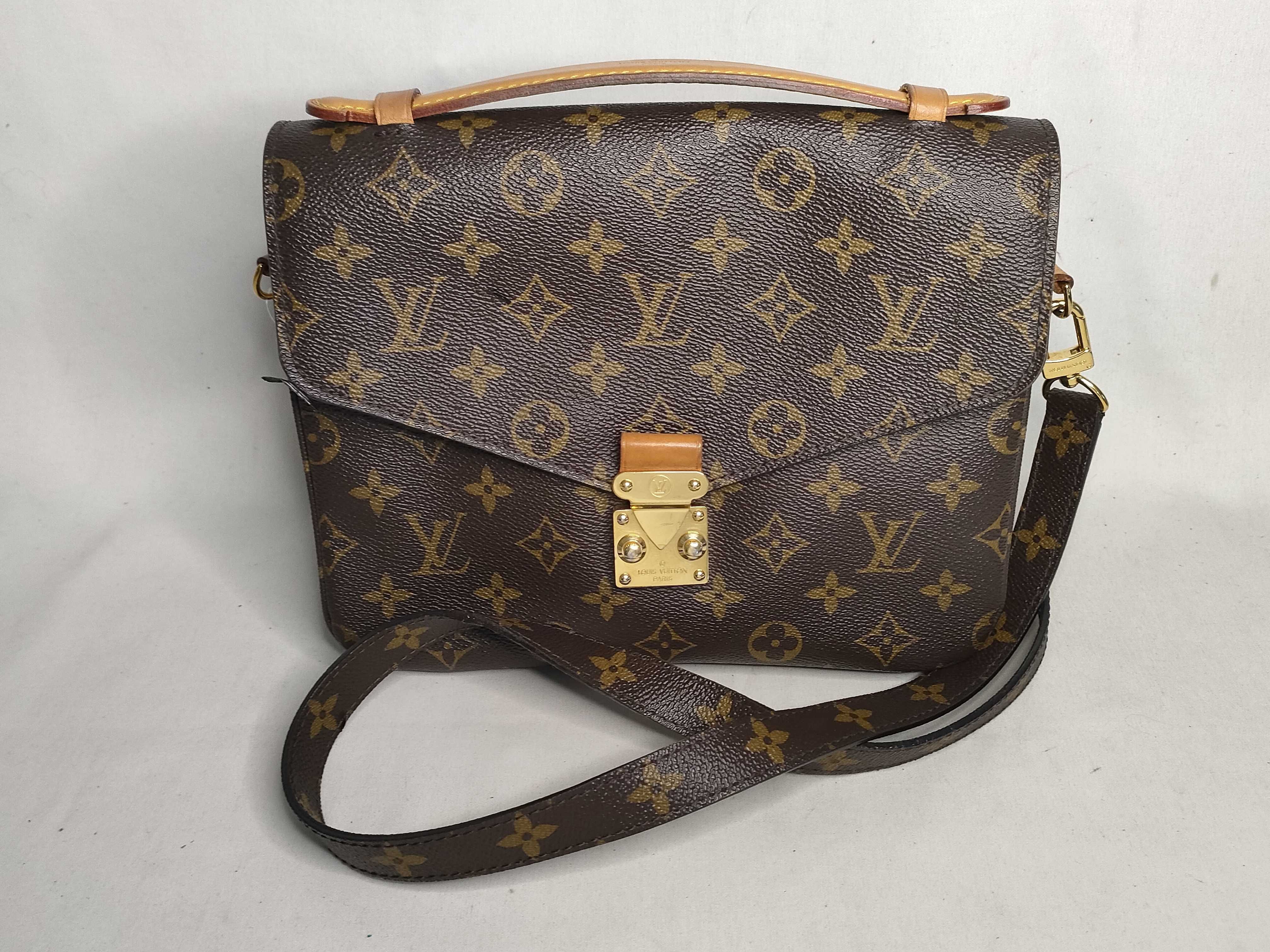 Monogram Louis Vuitton Shoulder Bag Handbag